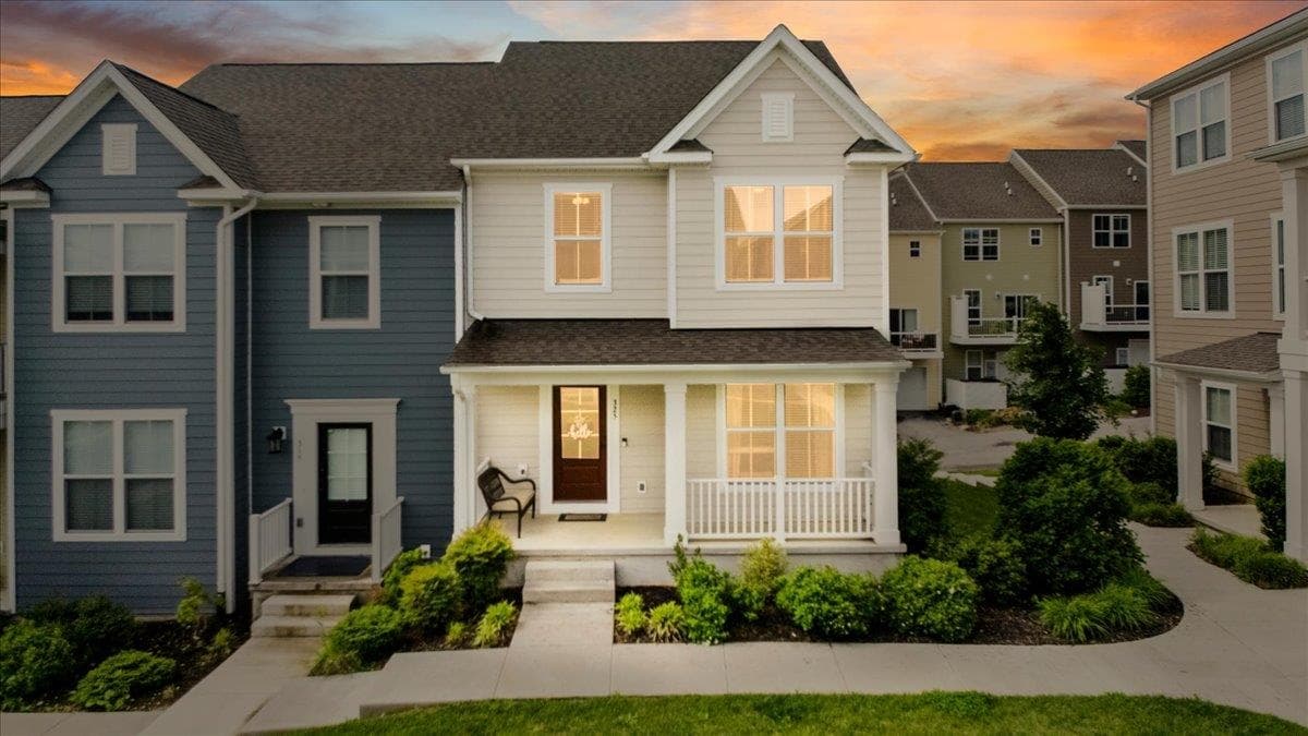 325 John Adams Drive, Christiansburg, VA, photo 1 of 40