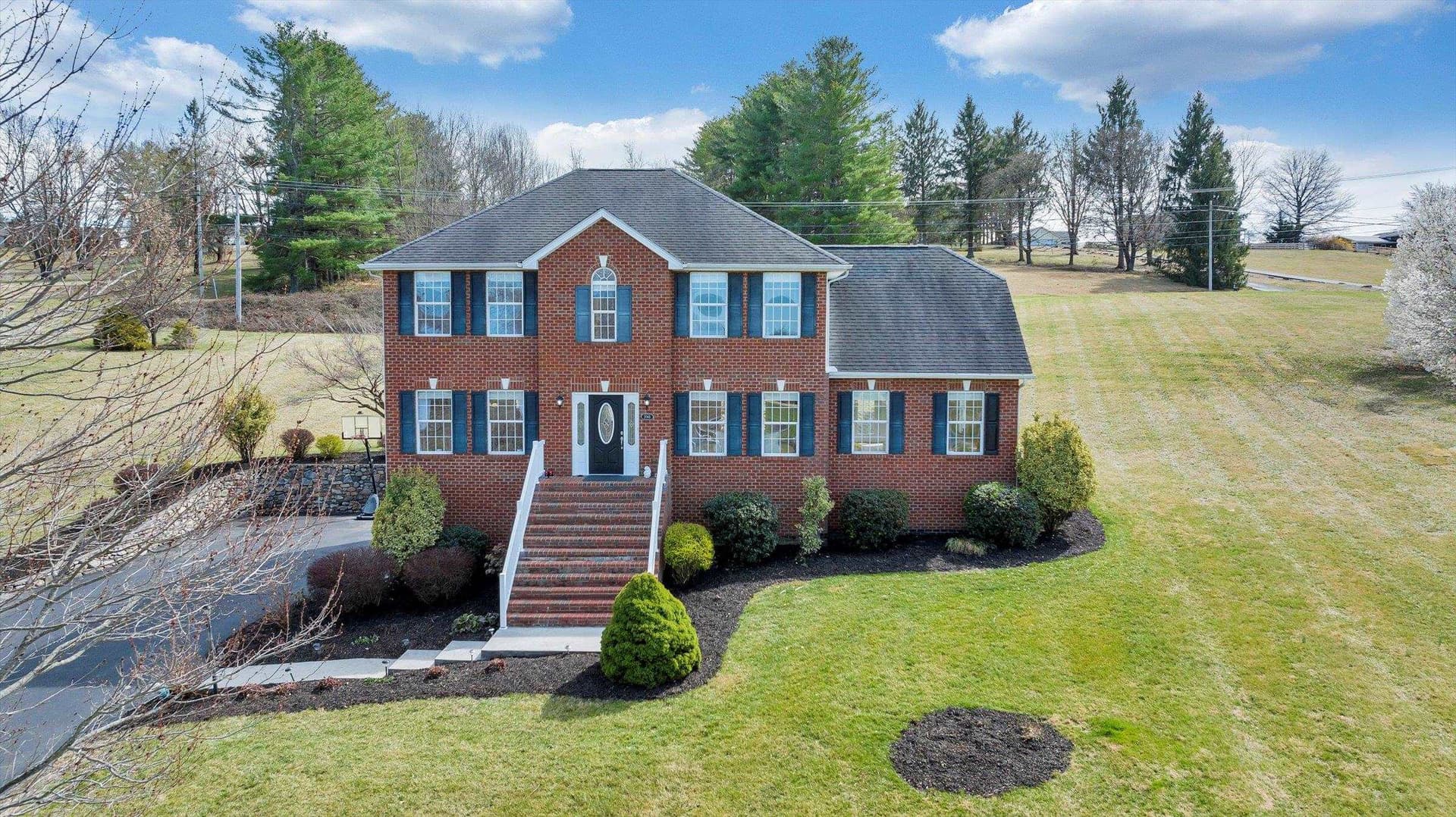 2065 Lake Vista Drive, Christiansburg, VA, photo 1 of 40