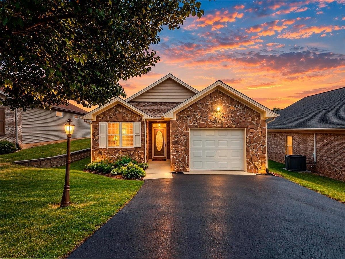 115 Windsong Lane NW, Christiansburg