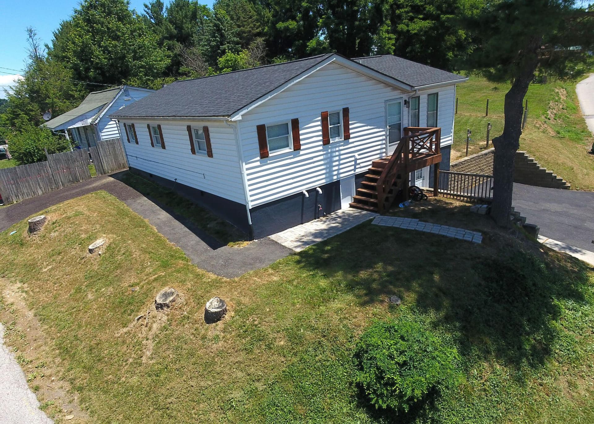 99 Chapel St, Christiansburg, VA, photo 1 of 23