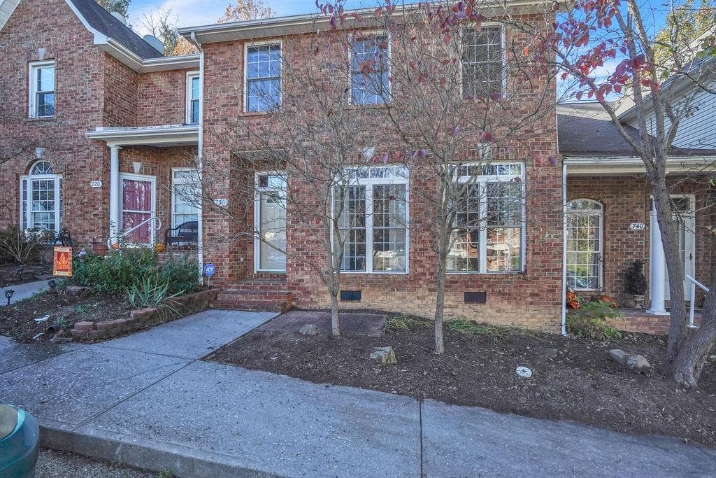 730 Republic Road, Christiansburg, VA, photo 1 of 40