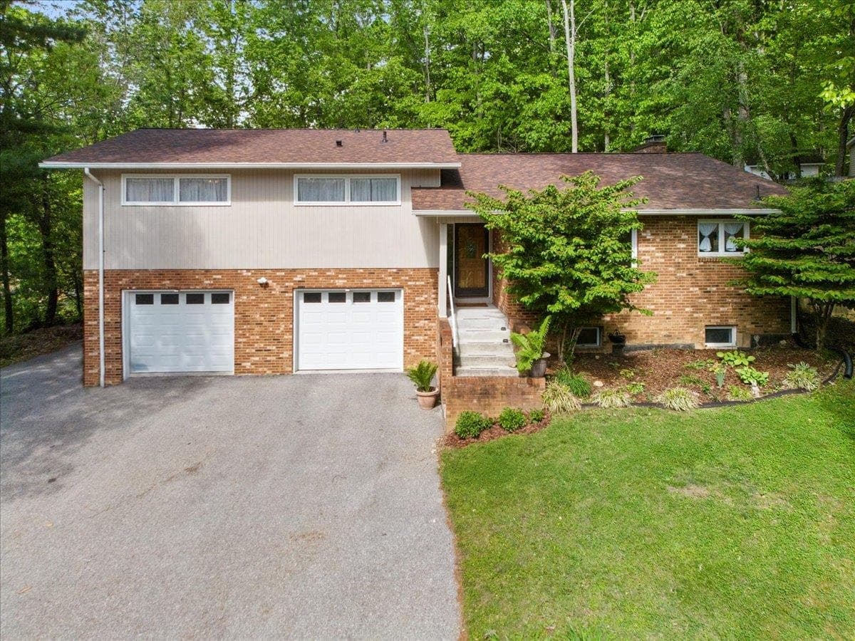 300 Tomahawk Drive, Christiansburg, VA, photo 1 of 40