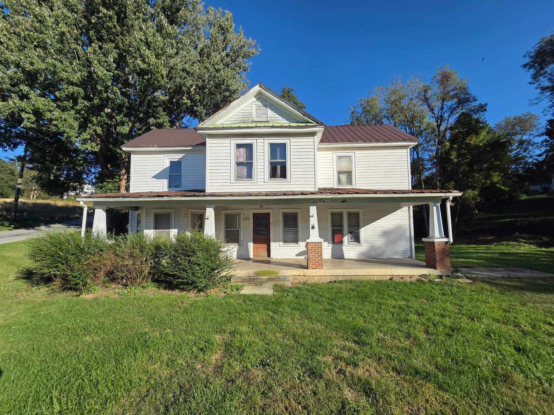 295 Depot Street NE, Christiansburg, VA, photo 1 of 37