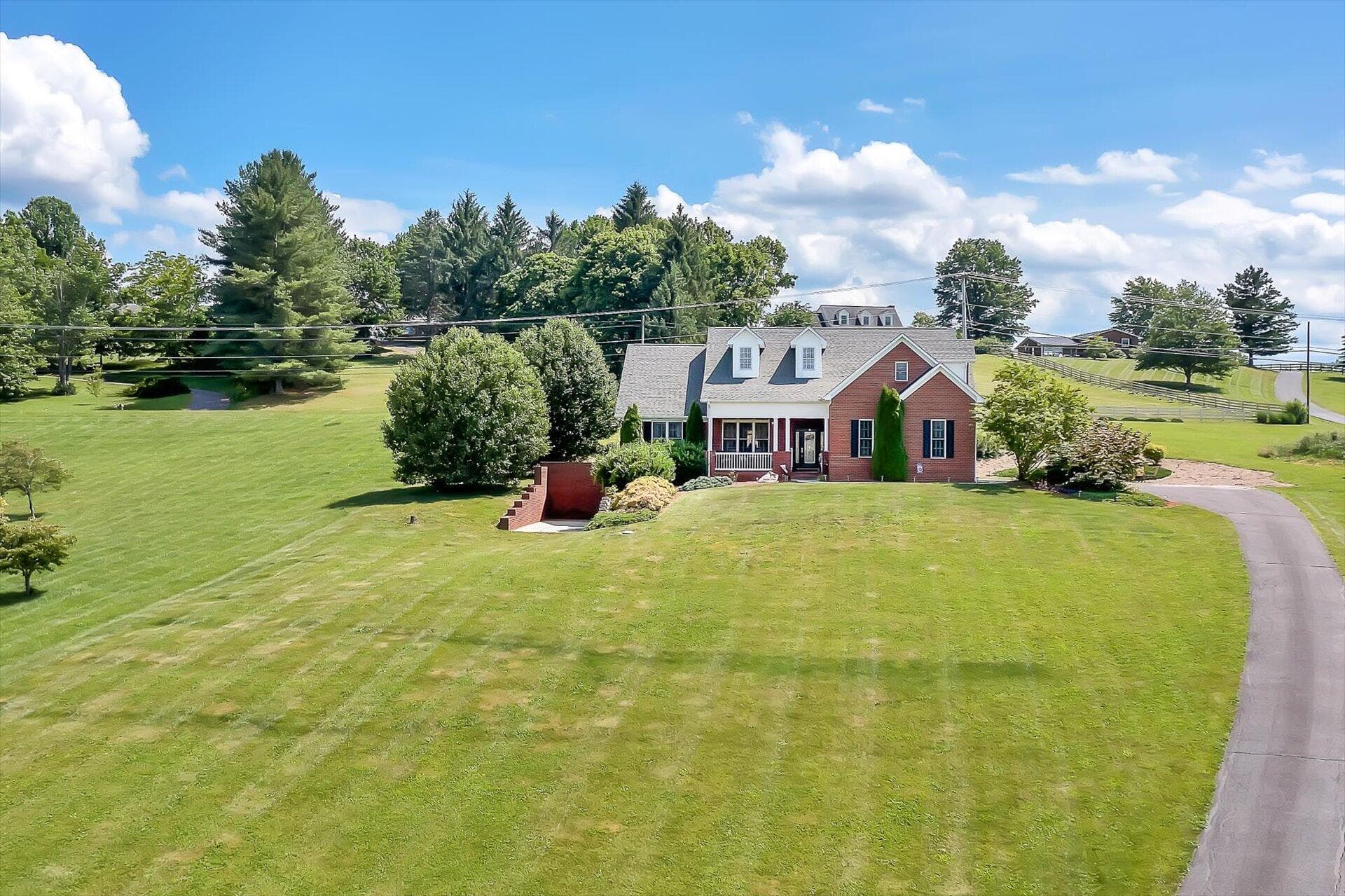 2075 Lake Vista Dr, Christiansburg, VA, photo 1 of 38