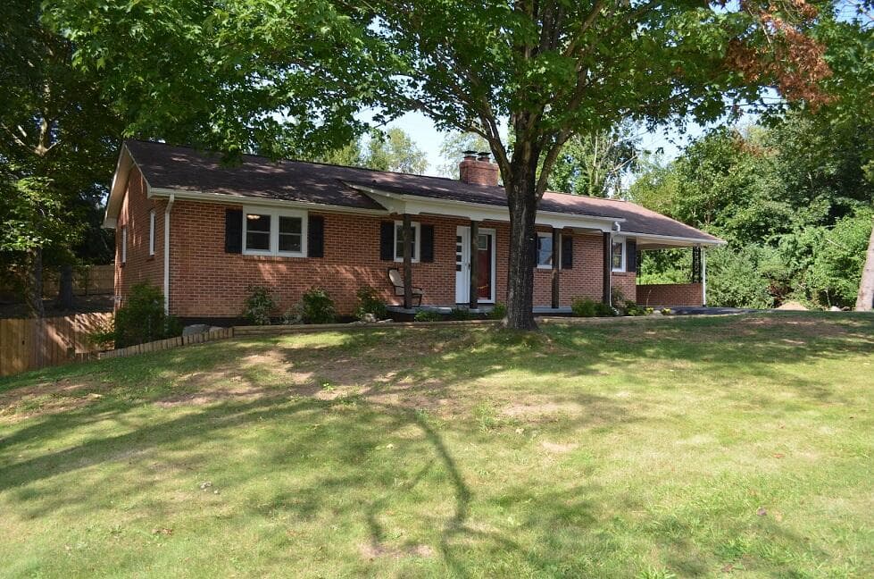 75 Almetta Avenue, Christiansburg, VA, photo 1 of 38