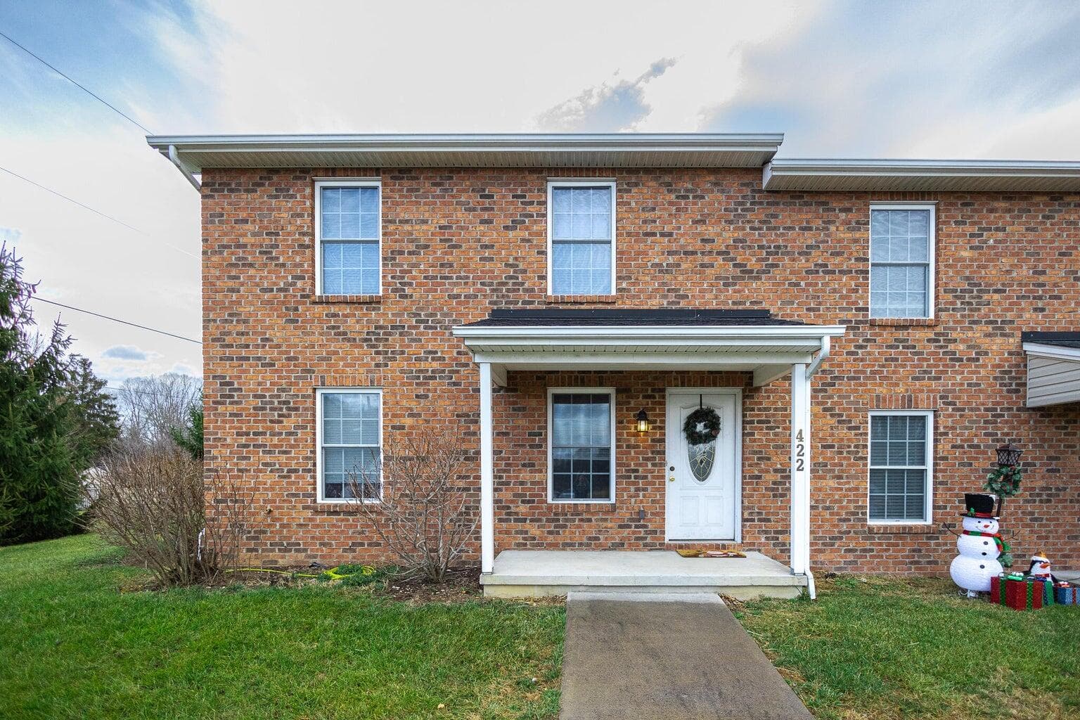 422 Miller St SE, Christiansburg, VA, photo 1 of 16