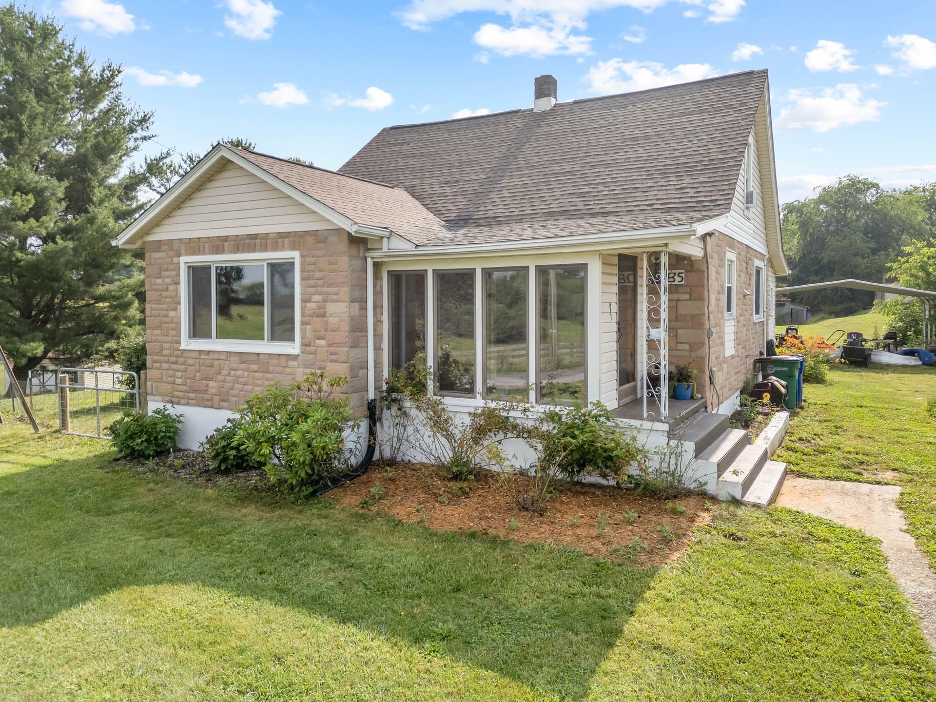 285 Dunlap Drive NE, Christiansburg, VA, photo 1 of 34