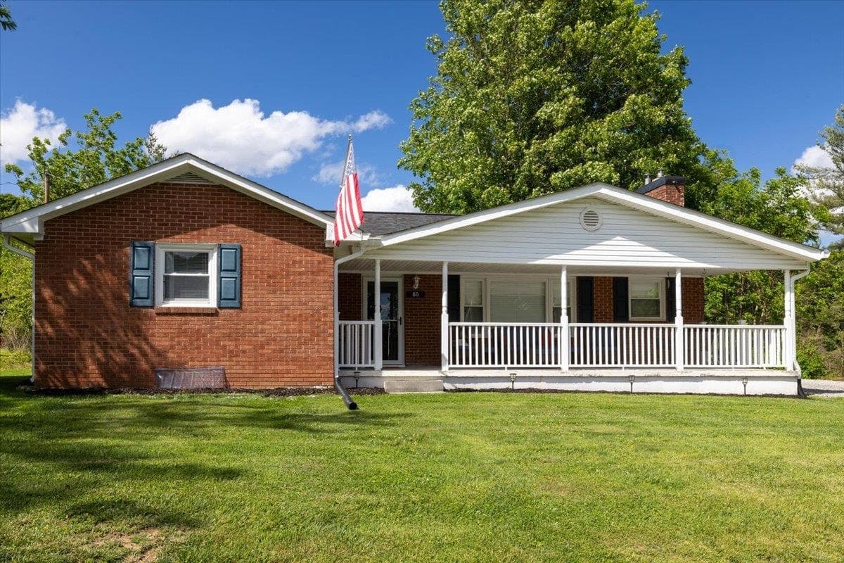 80 Alta Court, Christiansburg, VA, photo 1 of 37