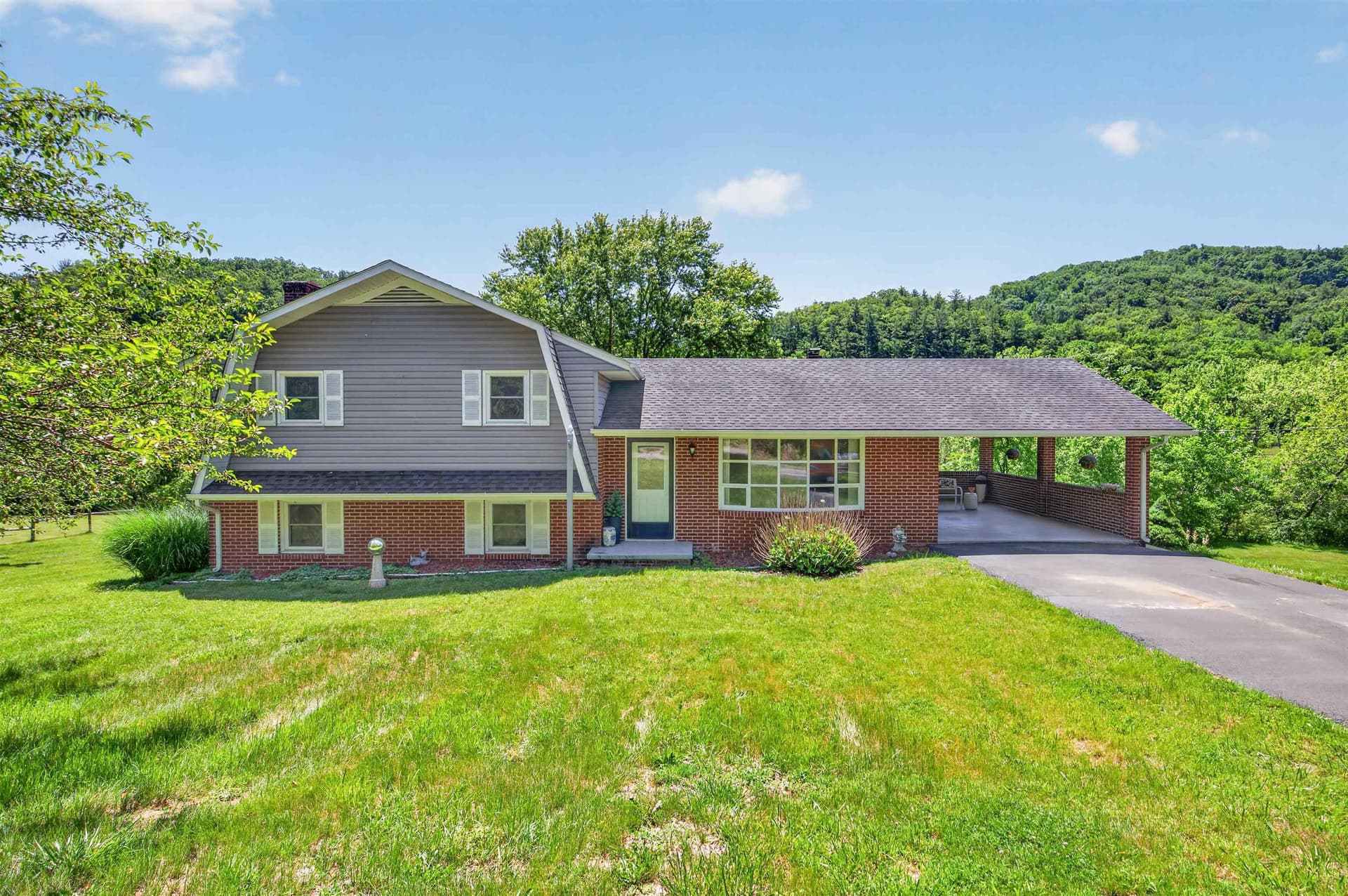 1761 North Fork Road, Christiansburg, VA, photo 1 of 40