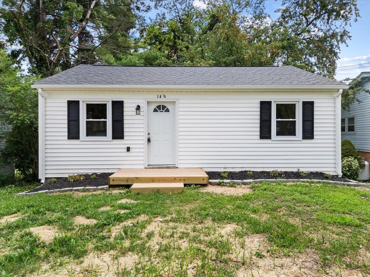 140 Summitridge Road SW, Christiansburg, VA, photo 1 of 28