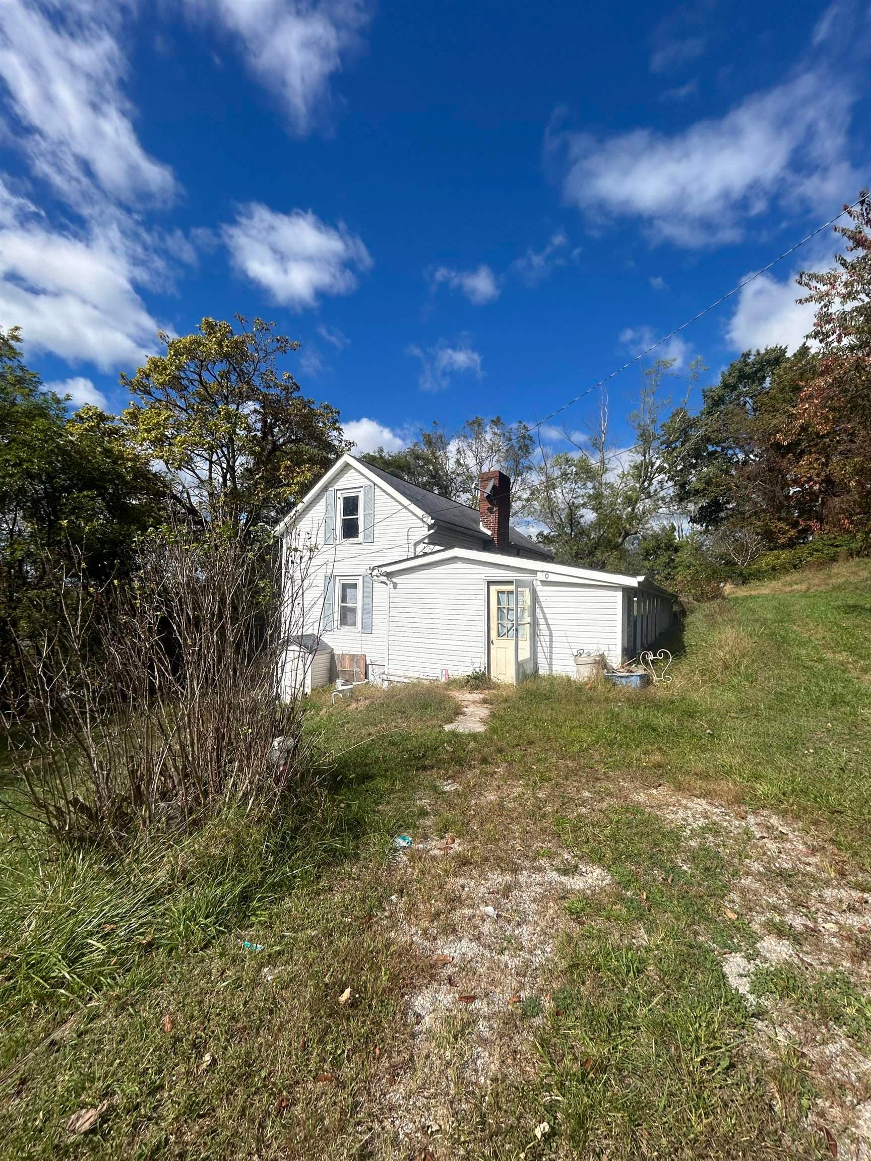 70 Mill Lane NE, Christiansburg, VA, photo 1 of 7