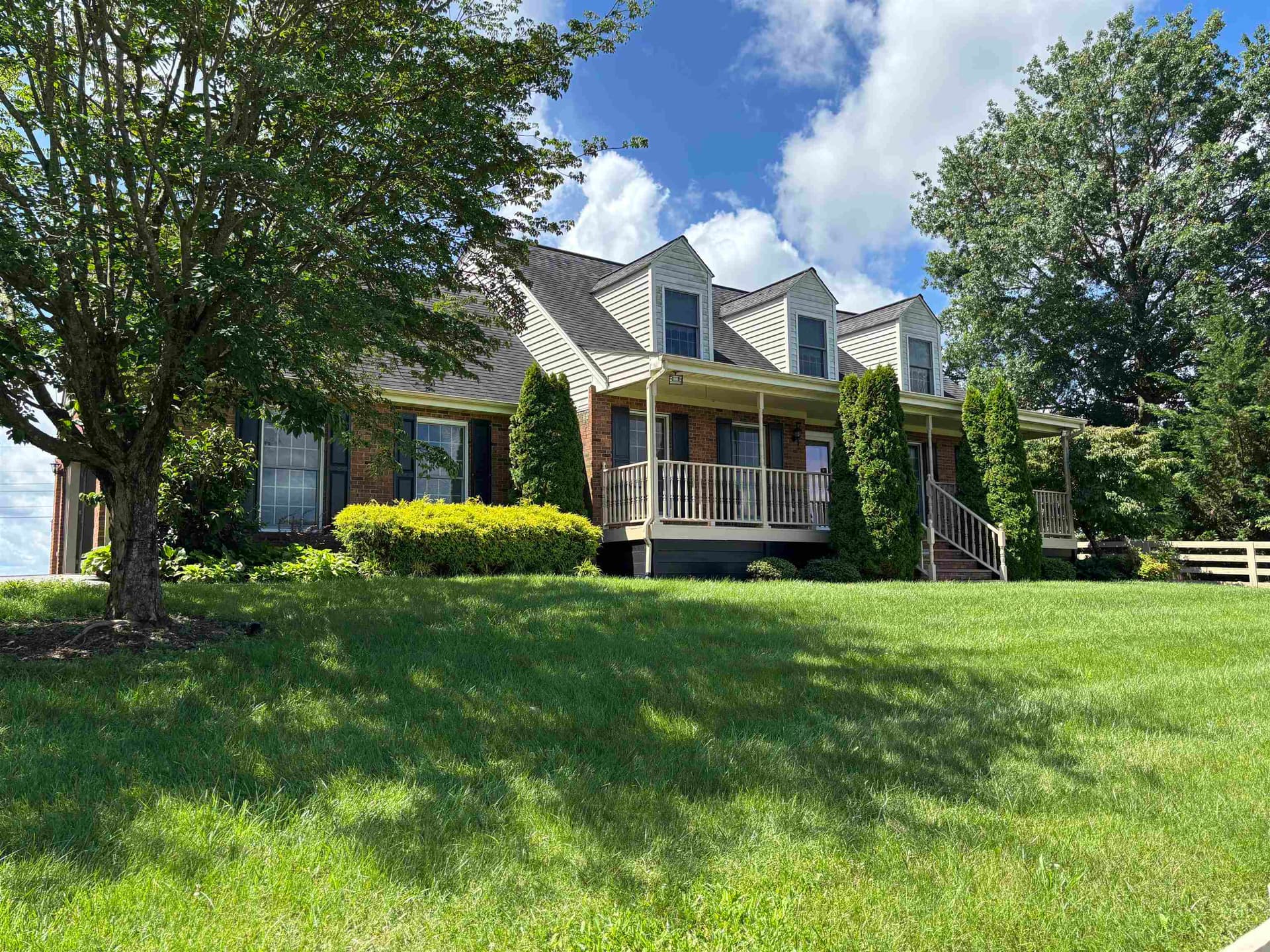 2049 Mudpike Road, Christiansburg, VA, photo 1 of 40