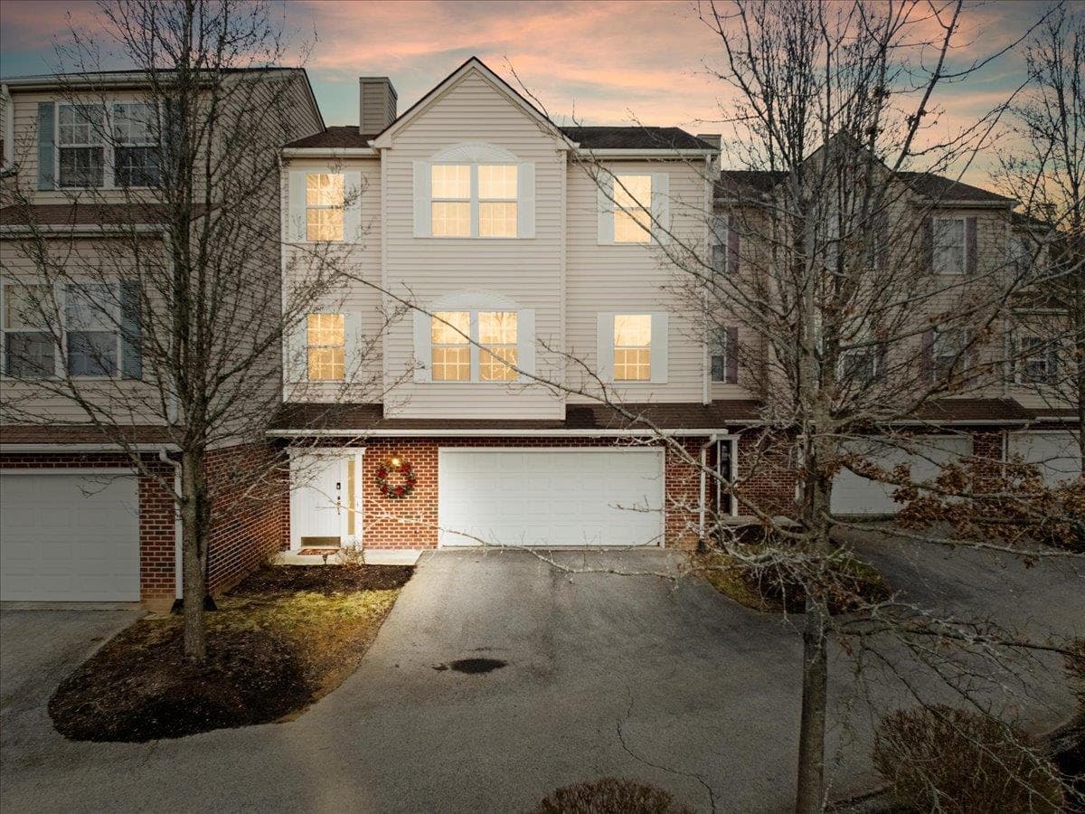 910 Oak Tree Boulevard, Christiansburg, VA, photo 1 of 40