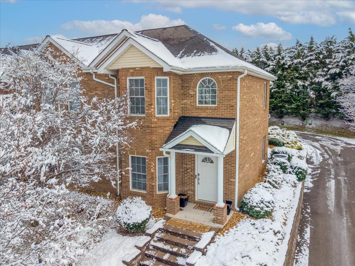 95 Phoenix Boulevard NW, Christiansburg, VA, photo 1 of 31