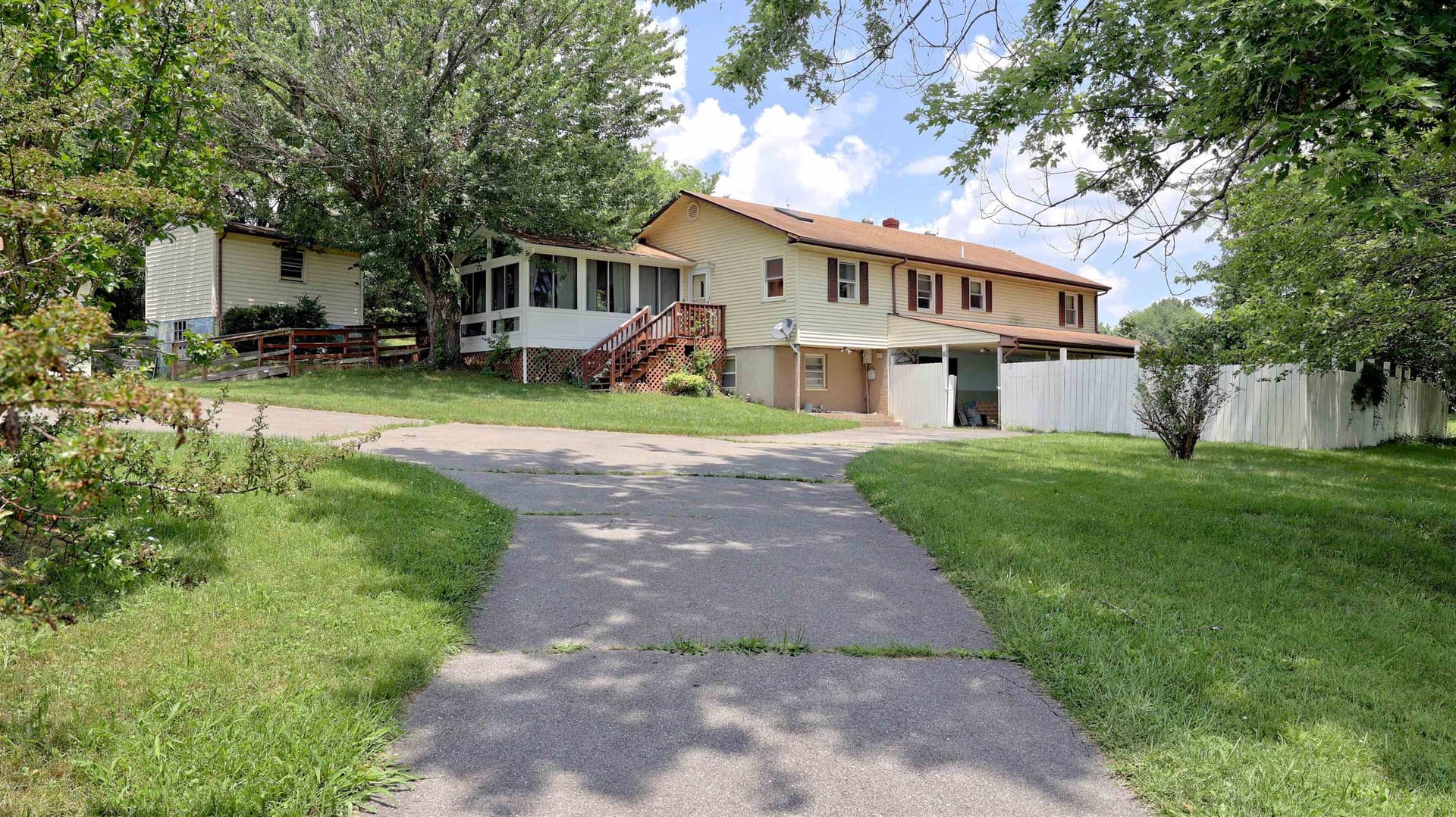 3204 Seven Mile Tree Road, Christiansburg, VA, photo 1 of 40