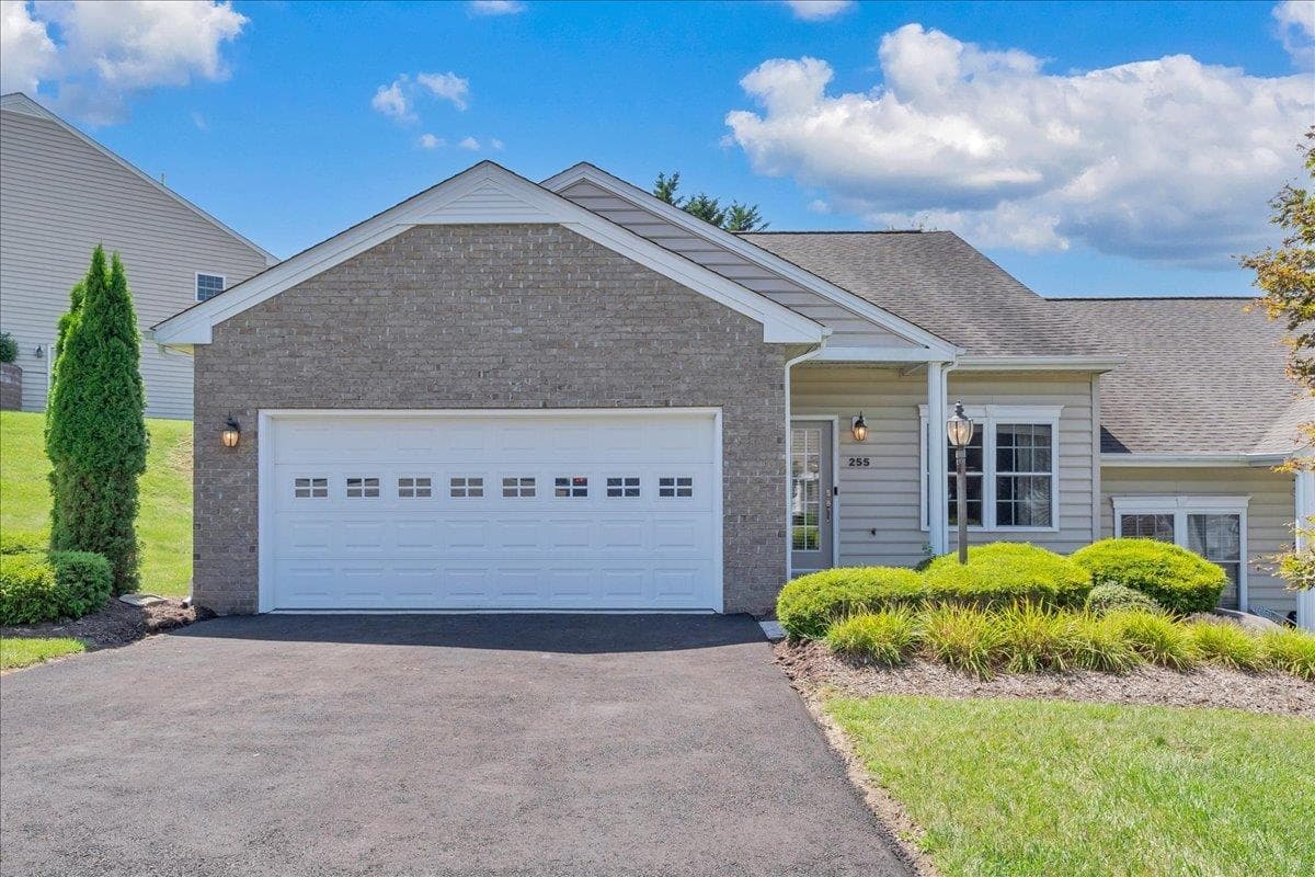 255 Slate Creek Drive NW, Christiansburg, VA, photo 1 of 28