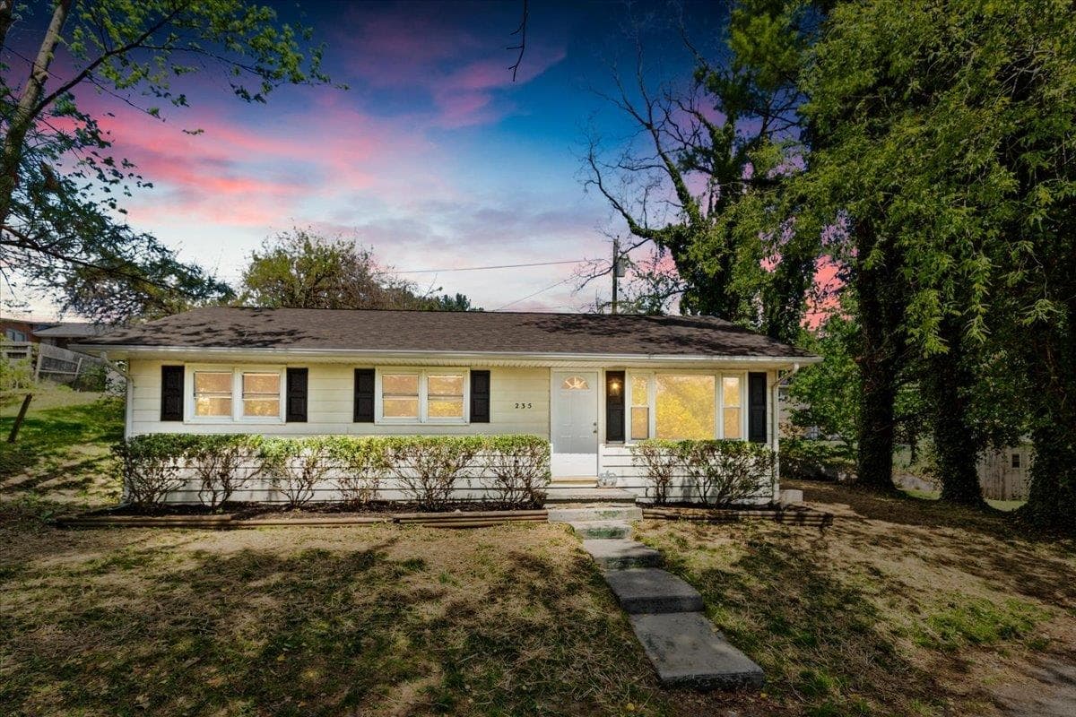 235 Lucas Street NE, Christiansburg, VA, photo 1 of 20