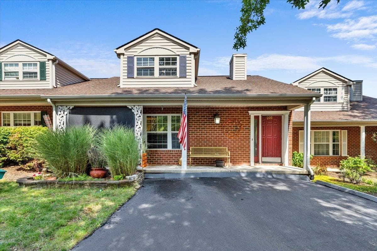 205 Tall Oak Boulevard, Christiansburg, VA, photo 1 of 40