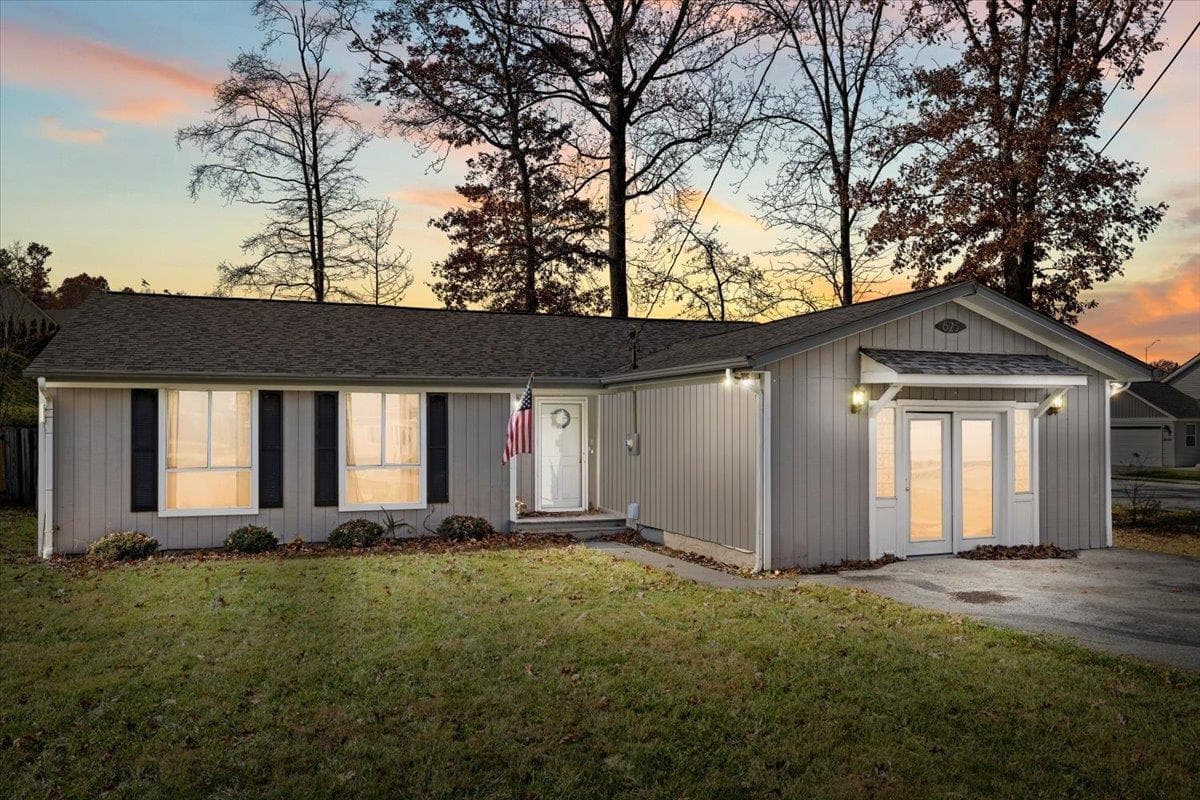 625 Curtis Drive, Christiansburg, VA, photo 1 of 32
