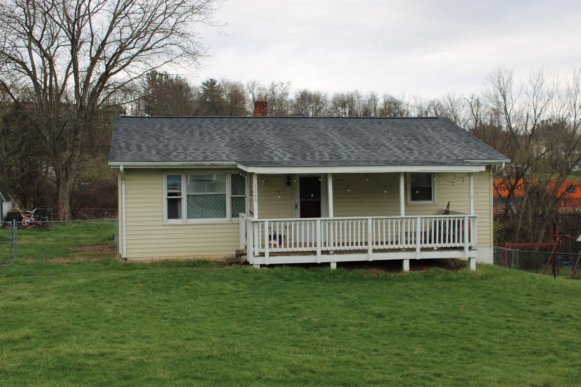 1245 Montgomery Street, Christiansburg, VA, photo 1 of 7