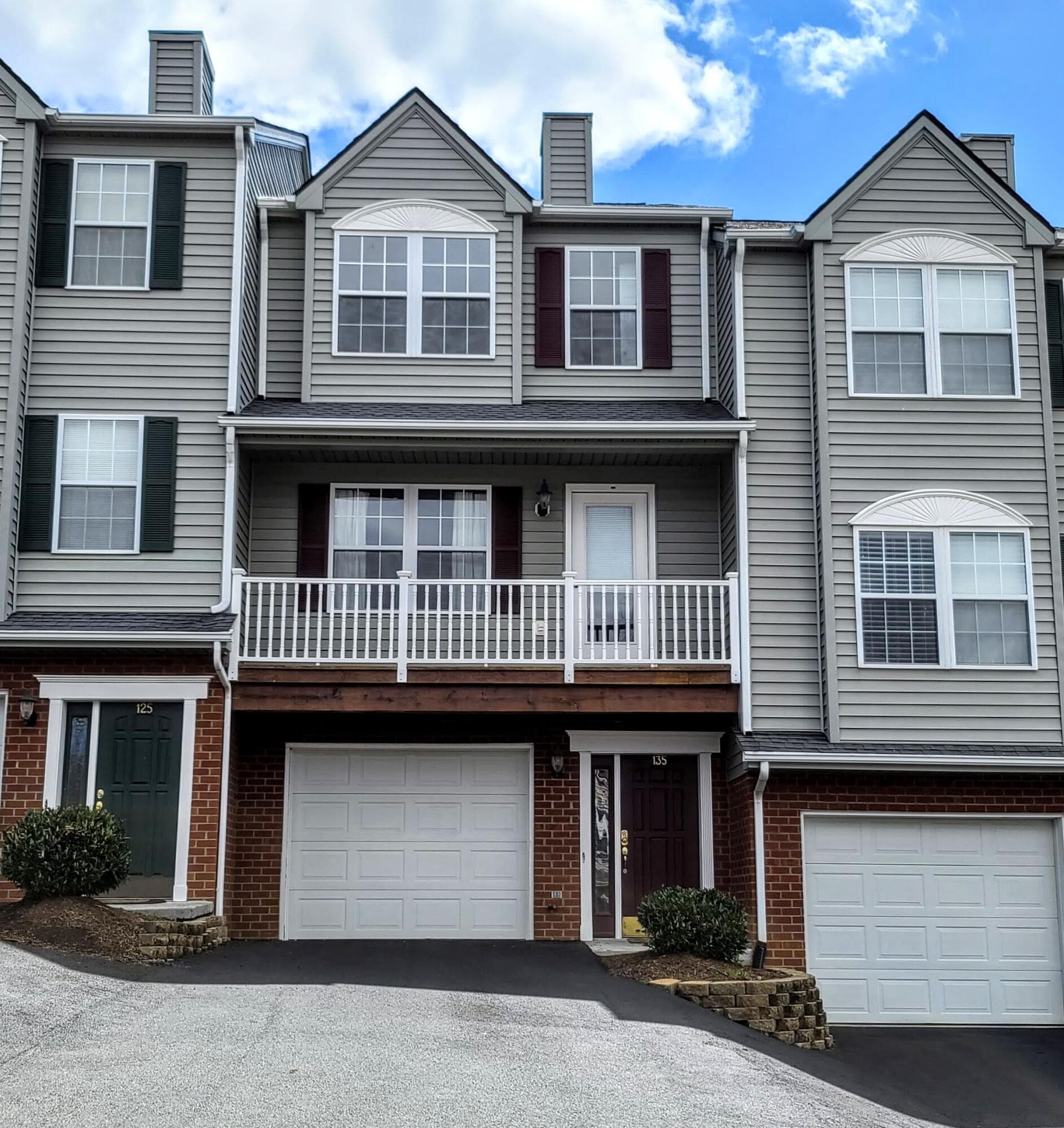 135 Blue Leaf Dr NW, Christiansburg, VA, photo 1 of 37