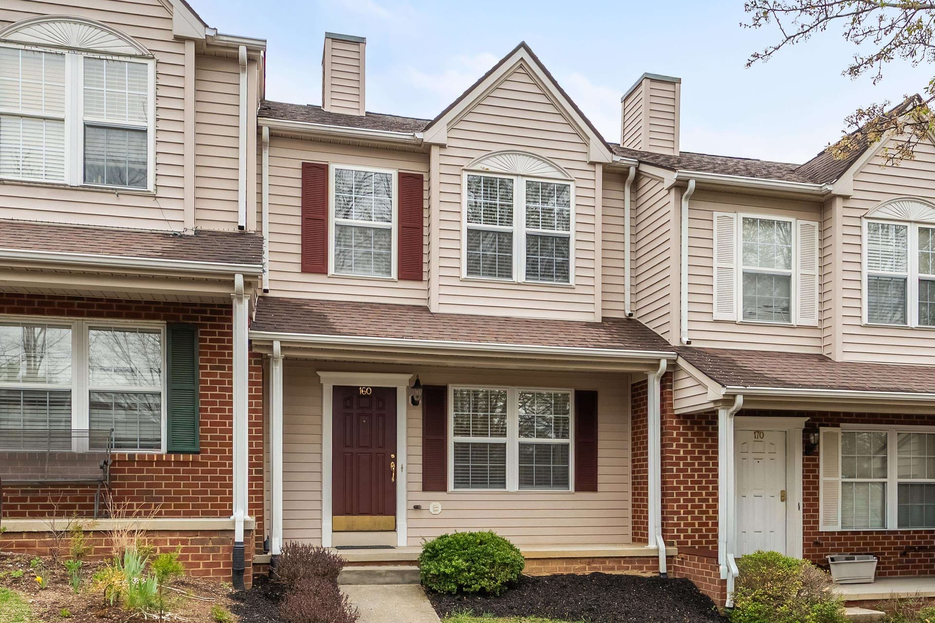 160 Willow Oak Drive NW, Christiansburg, VA, photo 1 of 40