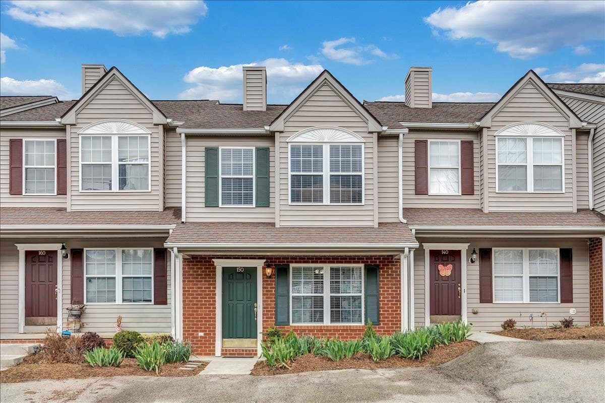 150 Blue Leaf Dr NW, Christiansburg, VA, photo 1 of 15