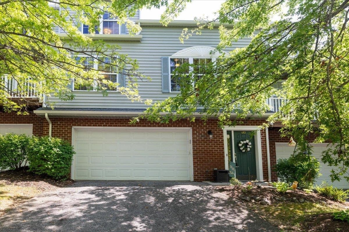 410 Oak Tree Boulevard, Christiansburg, VA, photo 1 of 29