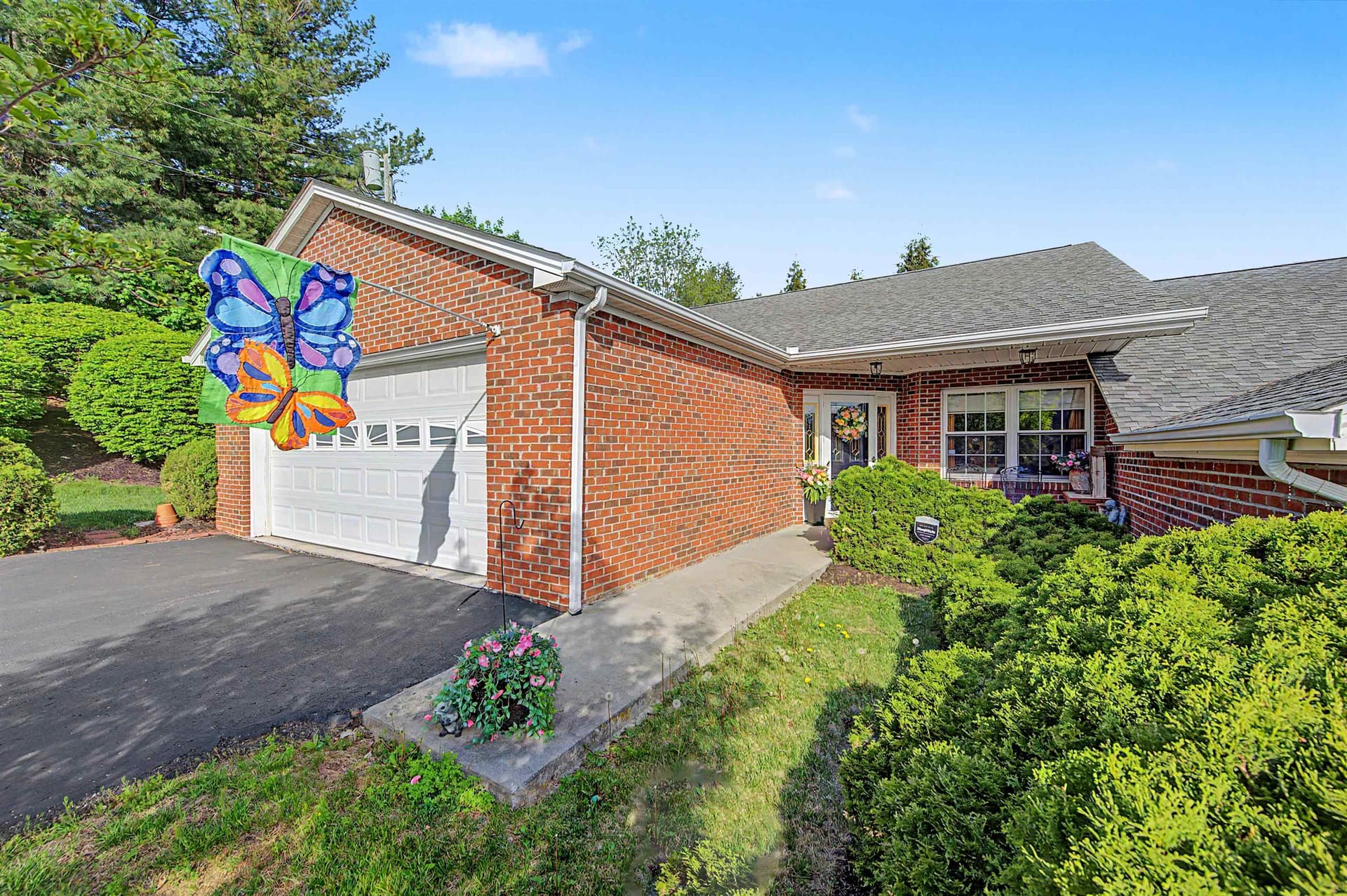 155 Jennifer Street SE, Christiansburg, VA, photo 1 of 40