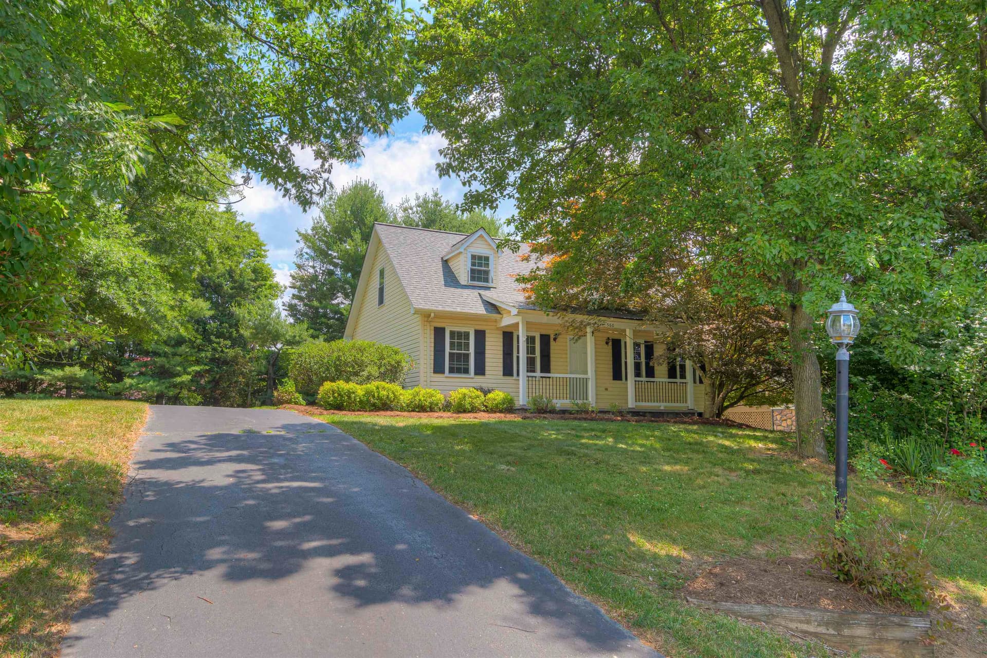 560 Independence Boulevard, Christiansburg, VA, photo 1 of 40