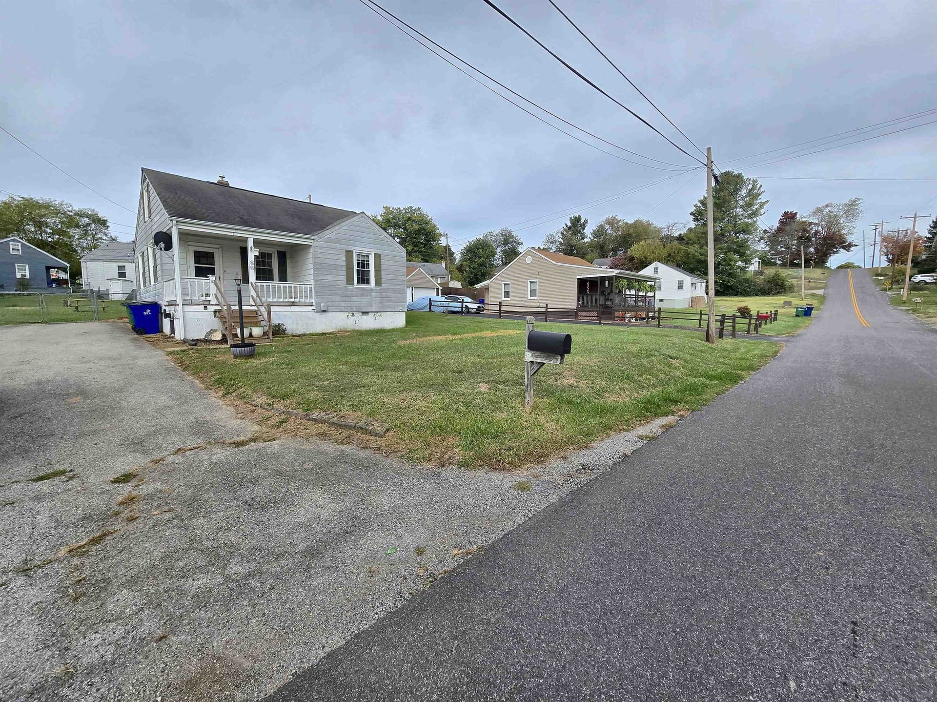 165 Clearview Drive, Christiansburg, VA, photo 1 of 26