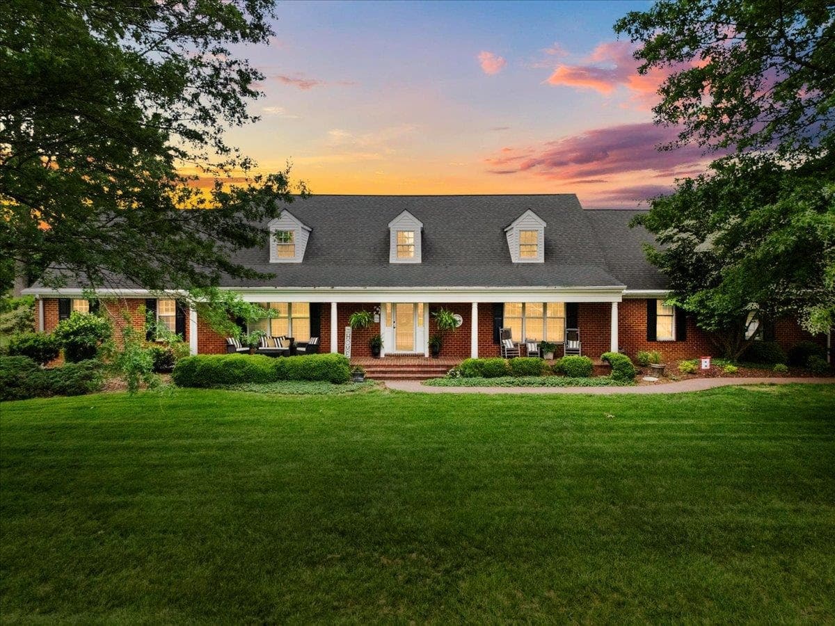 245 Emerald Boulevard, Christiansburg, VA, photo 1 of 40