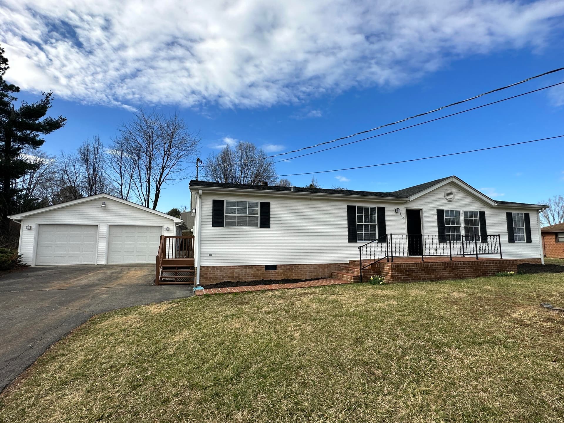 240 Epperly Dr, Christiansburg, VA, photo 1 of 29