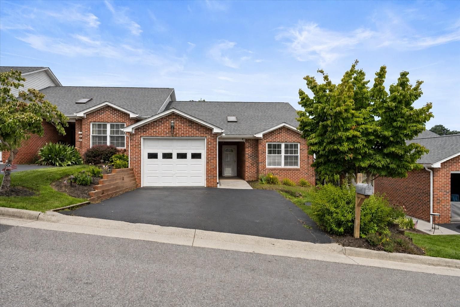 125 SE Jennifer Street, Christiansburg