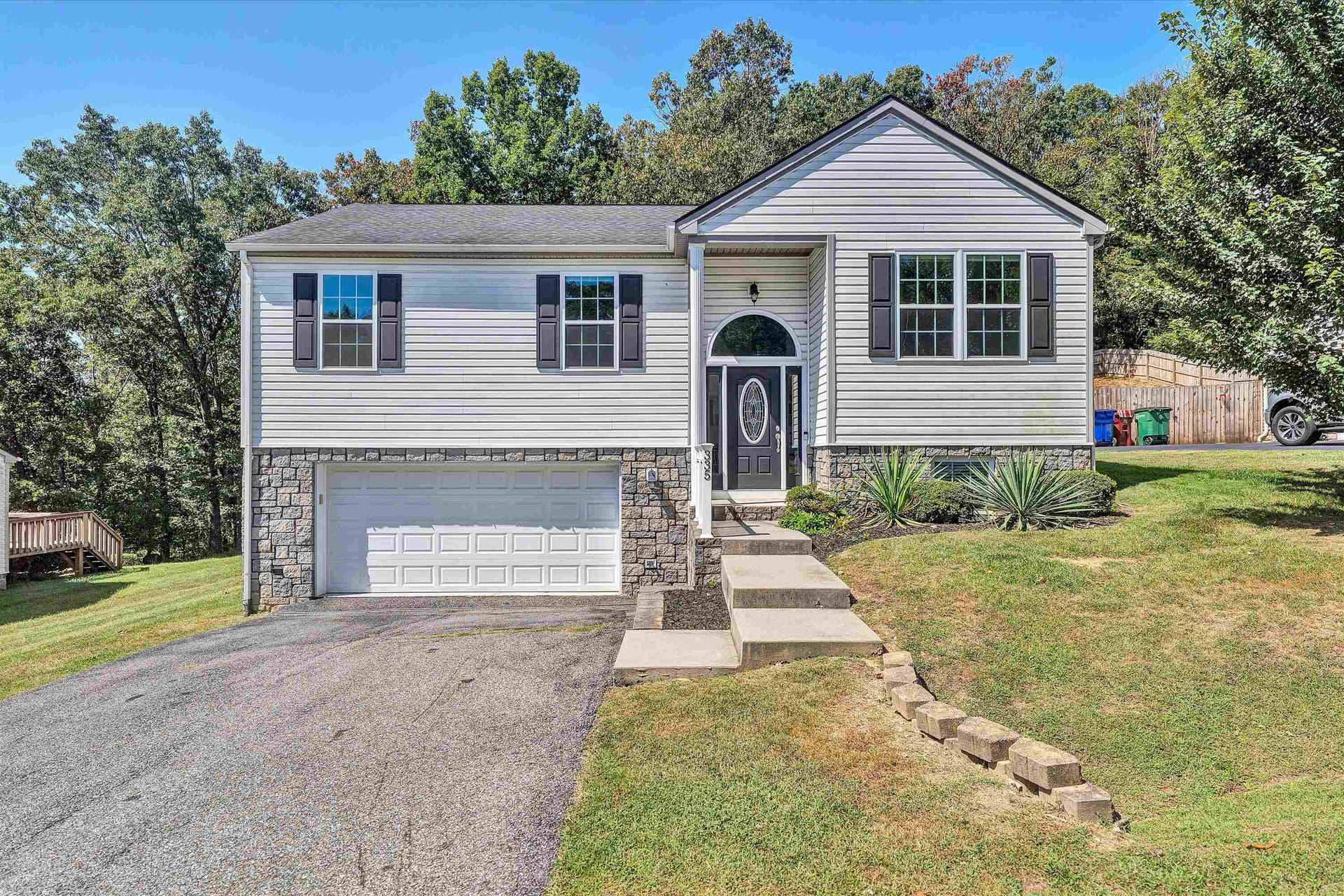335 Robin Hood Drive, Christiansburg