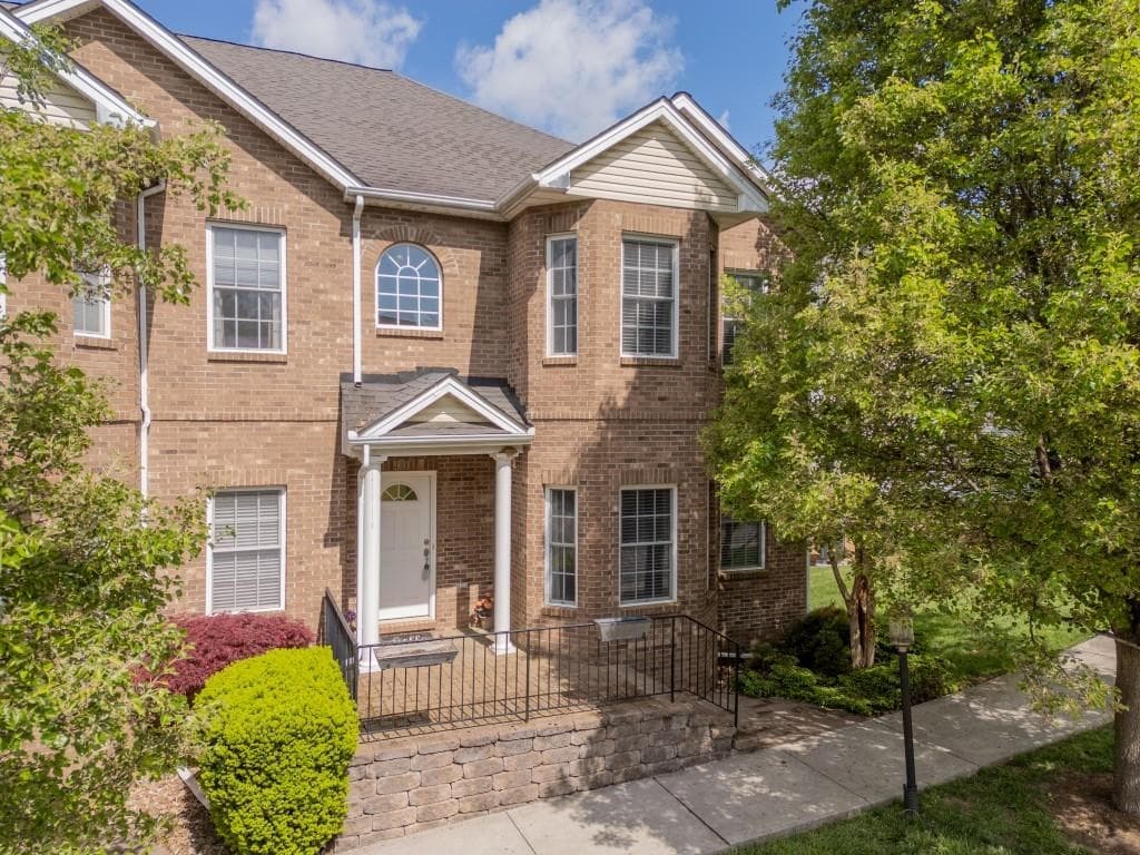 90 Phoenix Boulevard, Christiansburg, VA, photo 1 of 40