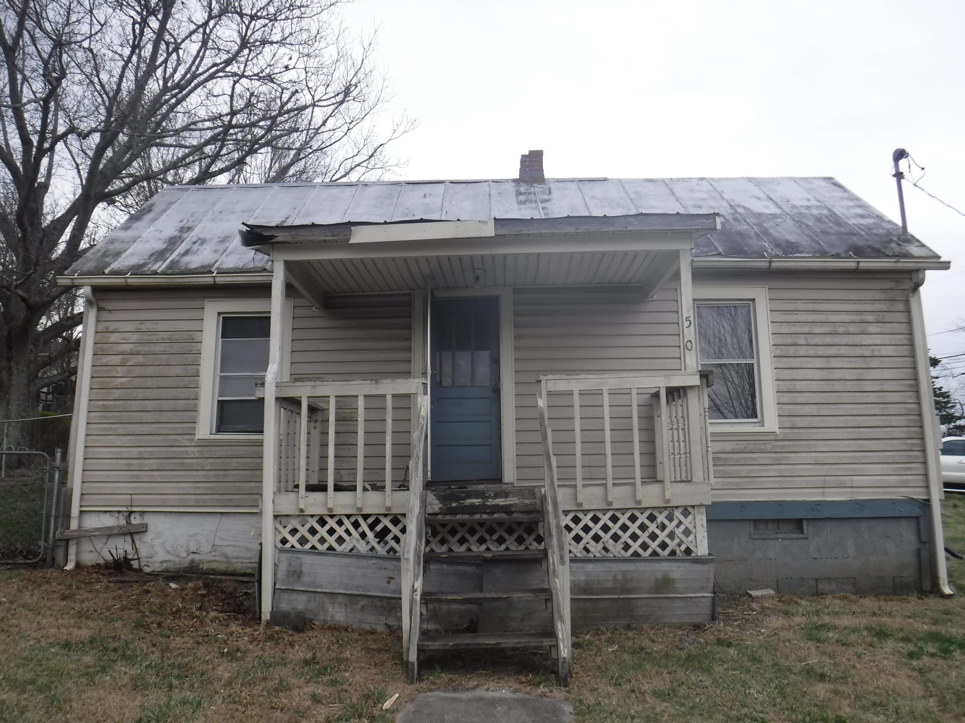 450 Wades Ln, Christiansburg, VA, photo 1 of 7