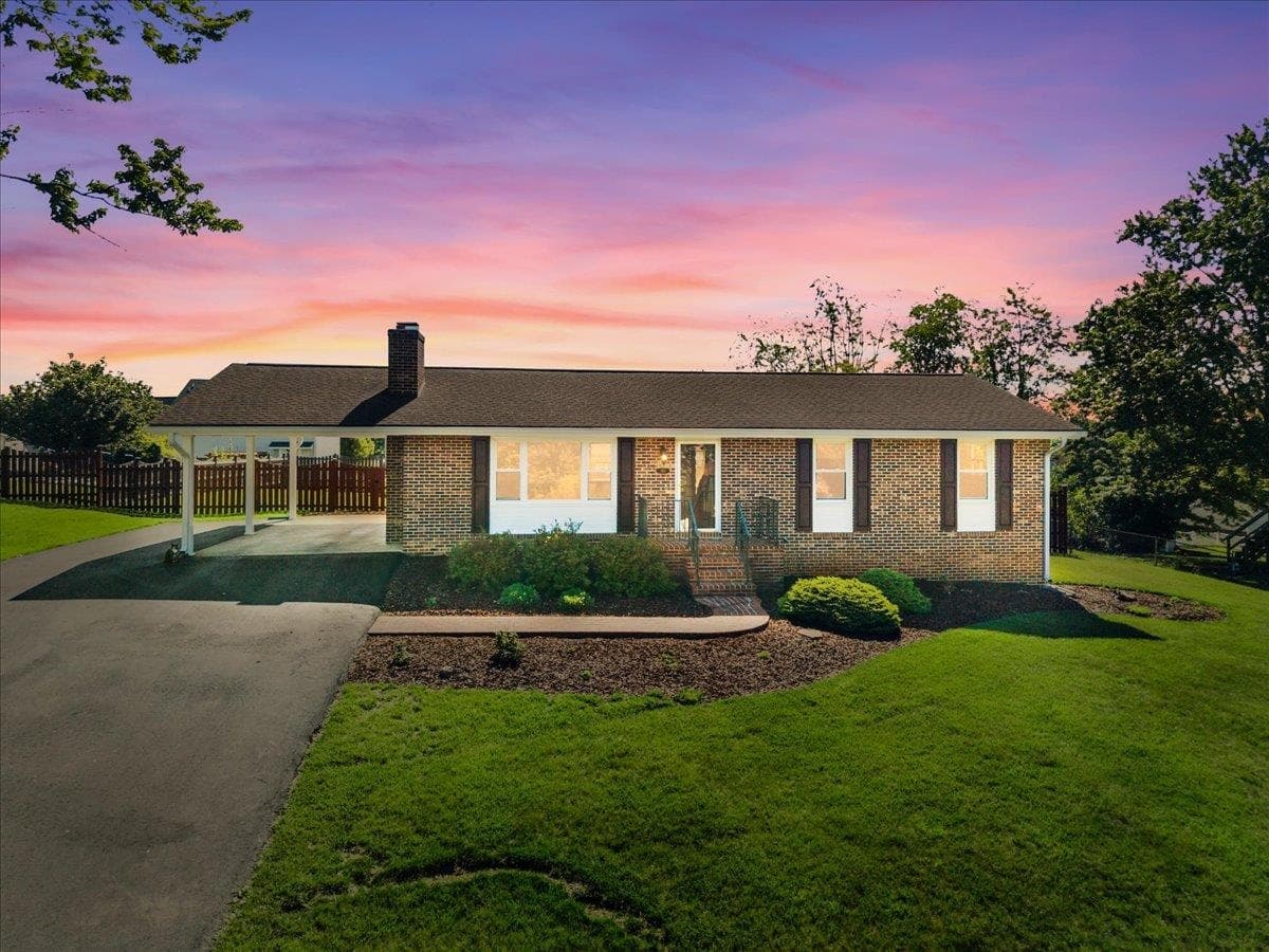 180 Henley Drive, Christiansburg, VA, photo 1 of 40
