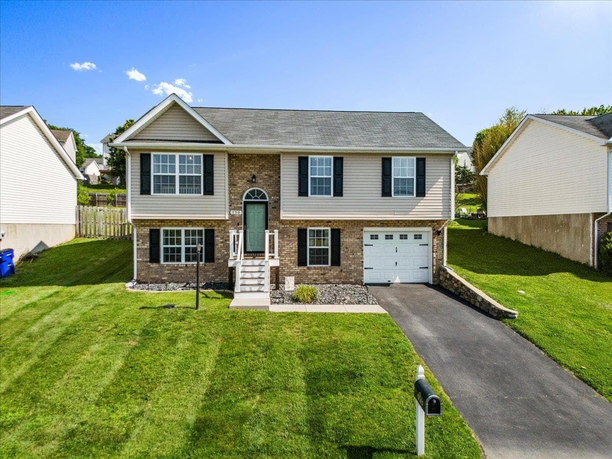 150 Sage Lane, Christiansburg, VA, photo 1 of 32