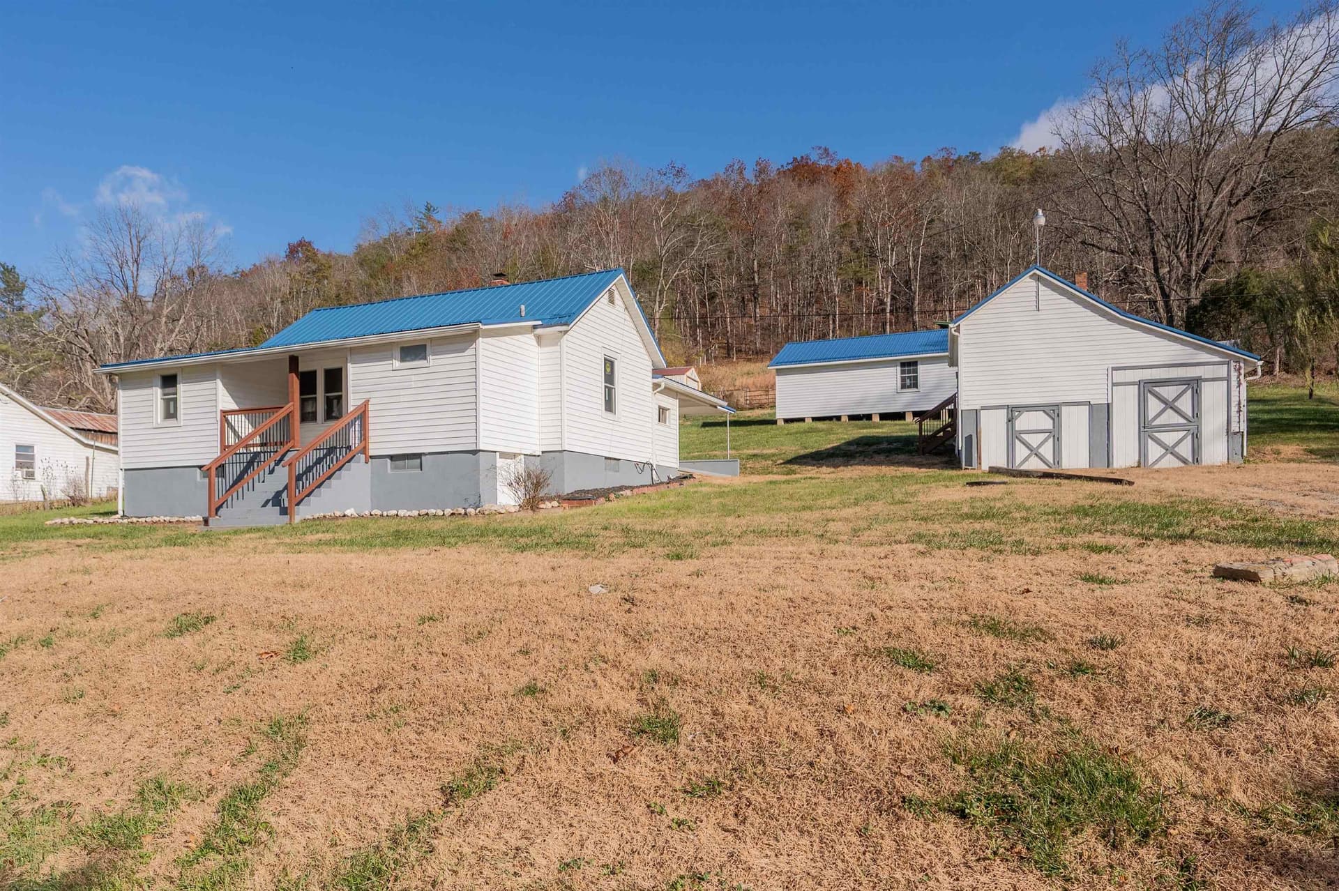 854 Den Hill Road, Christiansburg, VA, photo 1 of 40