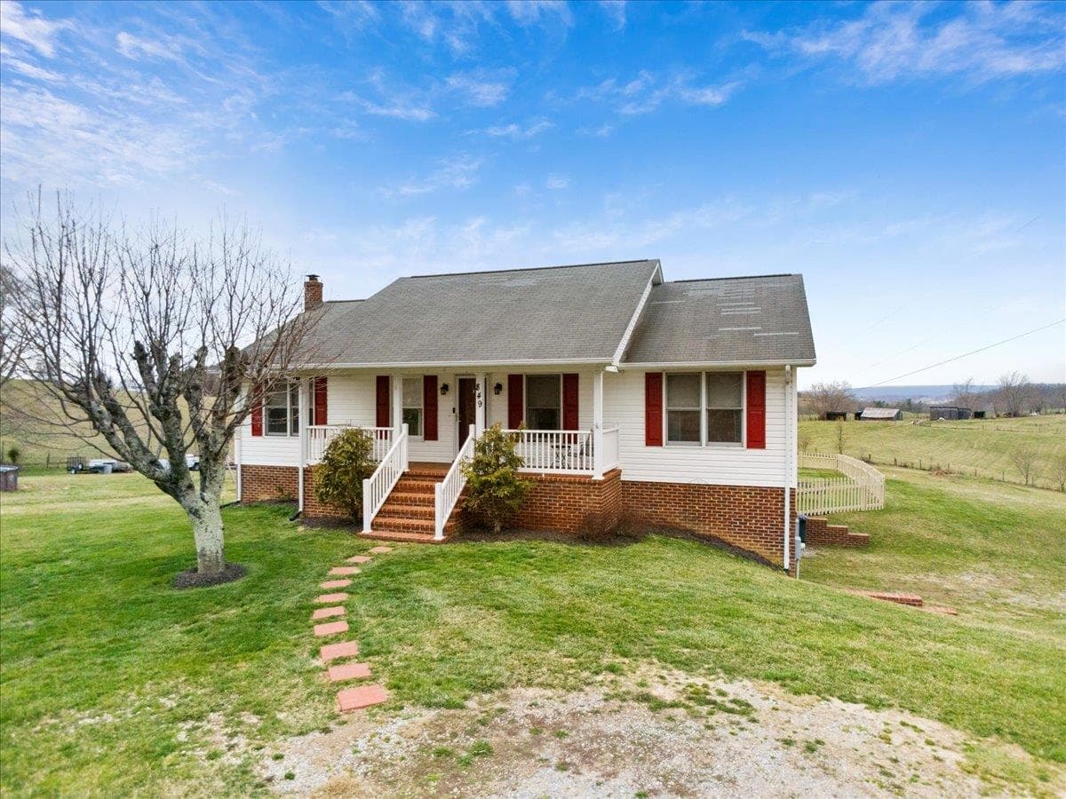 849 Silver Lake Road, Christiansburg, VA, photo 1 of 30