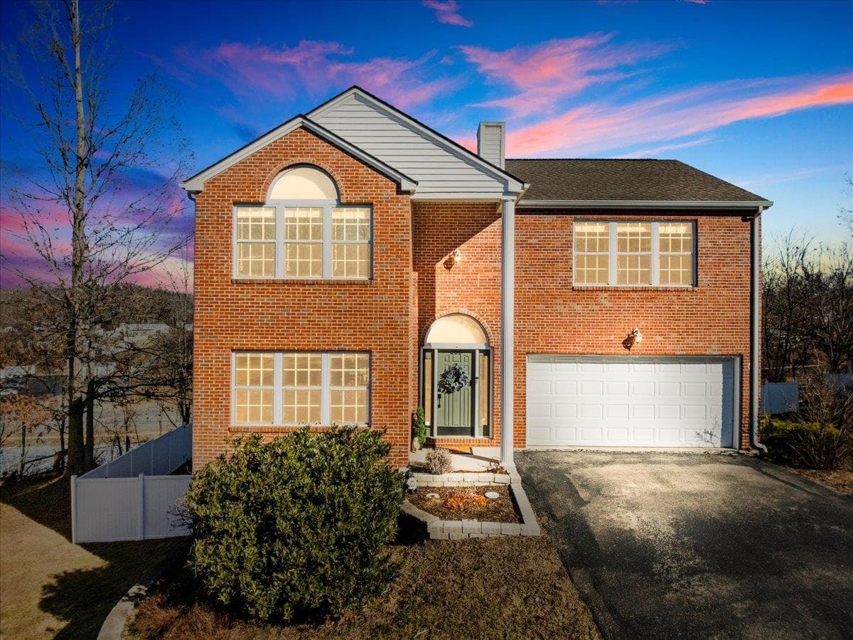 250 Barkwood Street, Christiansburg, VA, photo 1 of 40