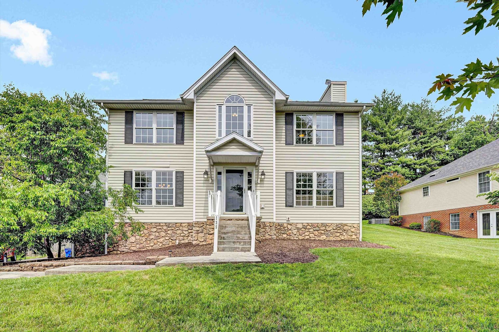 135 Sapphire Avenue, Christiansburg, VA, photo 1 of 40