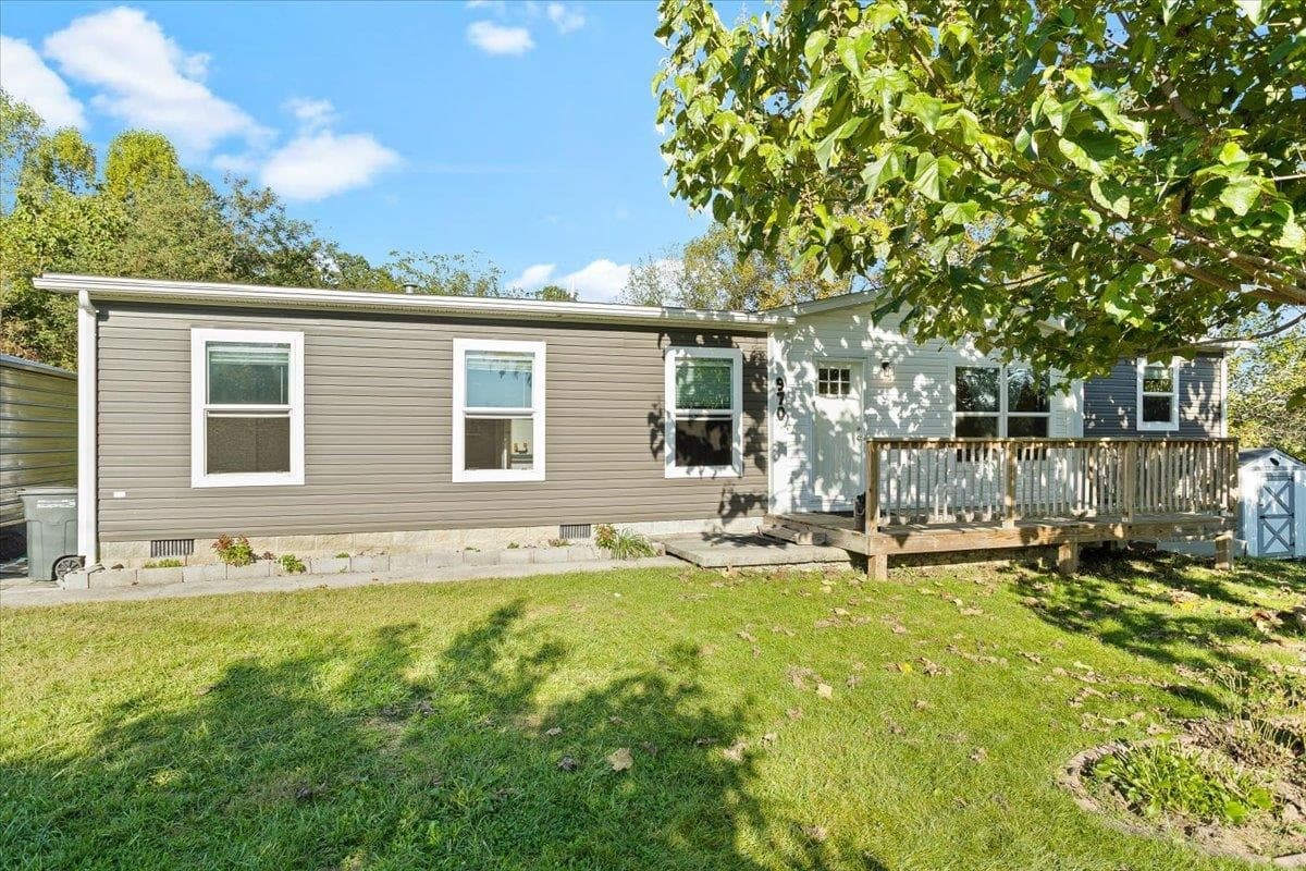 970 Ridgeway Drive, Christiansburg, VA, photo 1 of 34