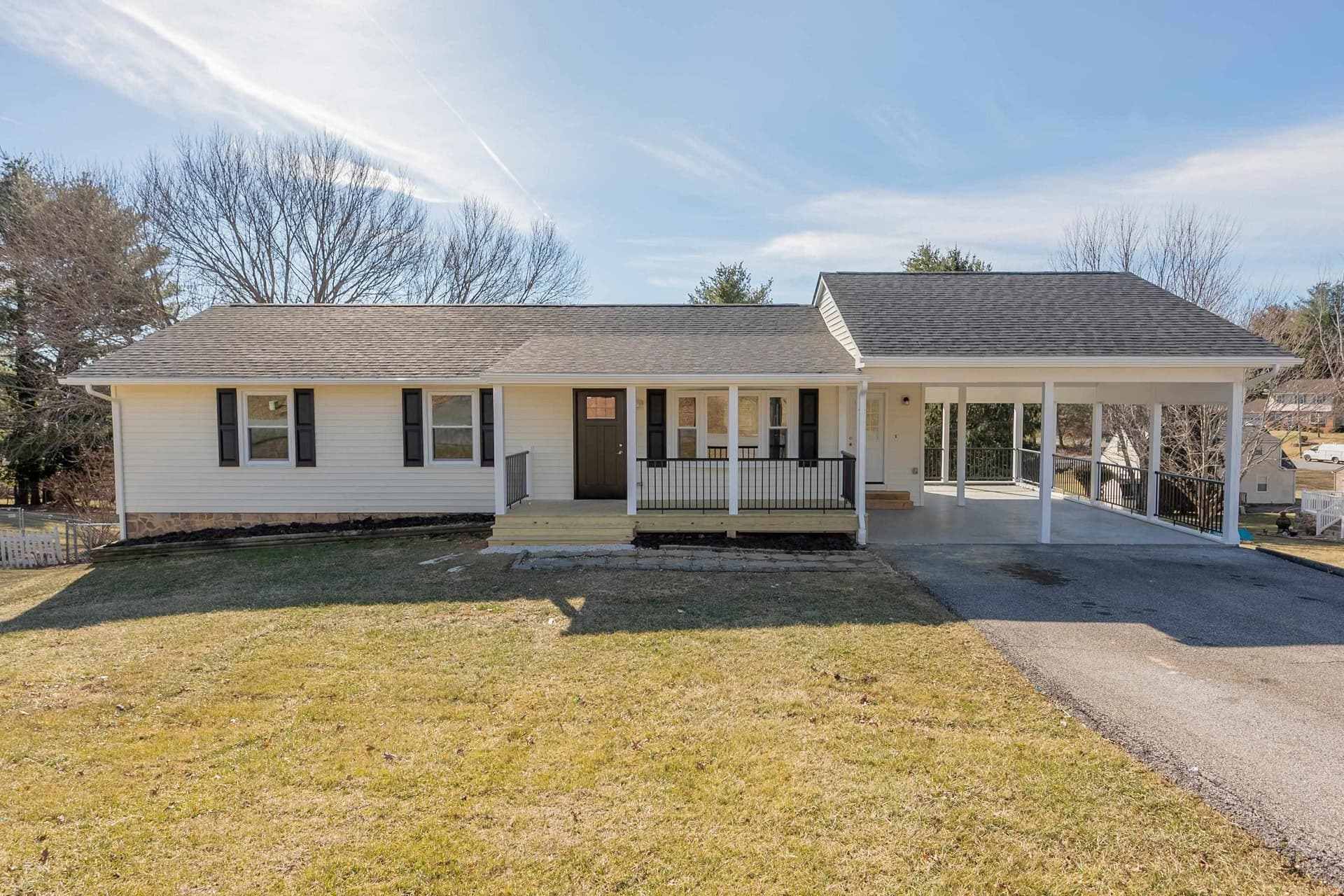 230 Pelham Lane, Christiansburg, VA, photo 1 of 40