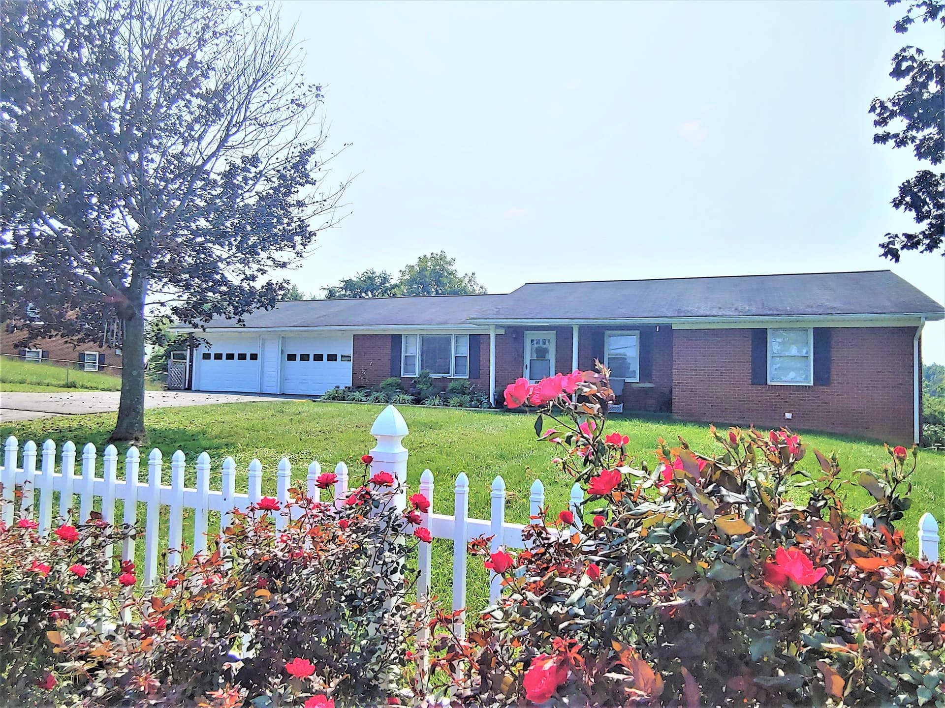 3875 Roanoke St, Christiansburg, VA, photo 1 of 40