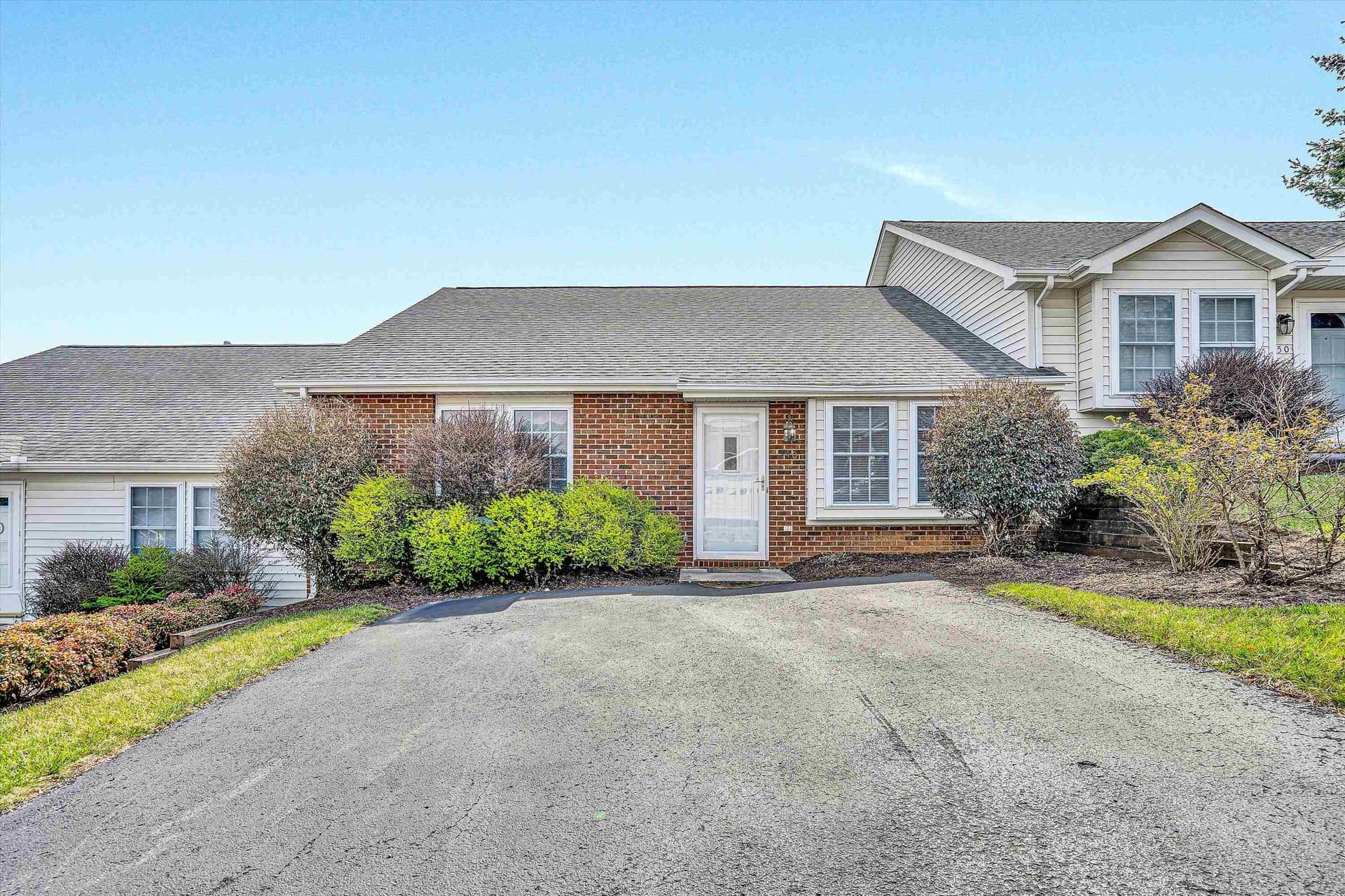 140 Jennifer Street SE, Christiansburg, VA, photo 1 of 21