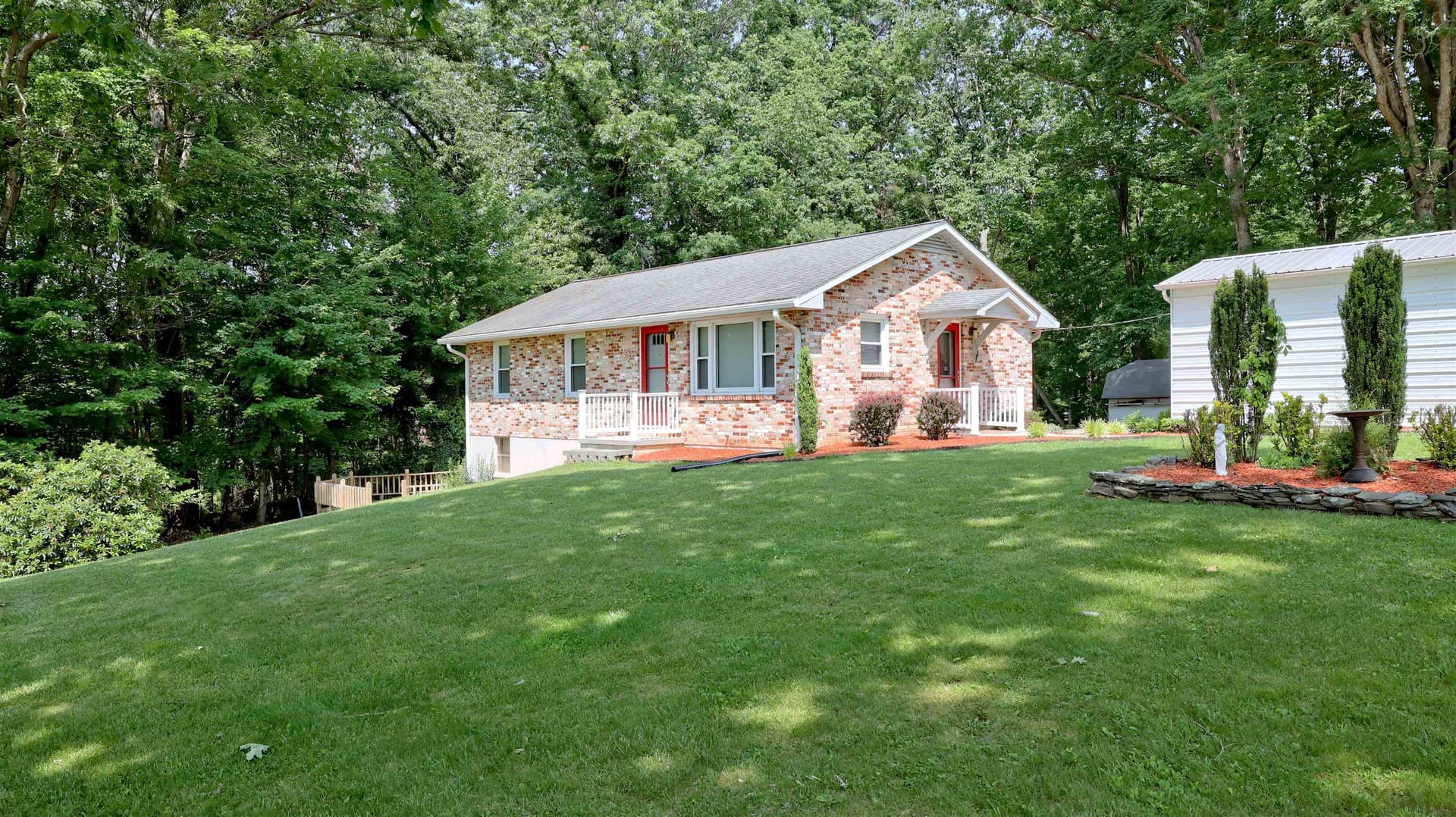 2611 Kings Court, Christiansburg, VA, photo 1 of 40