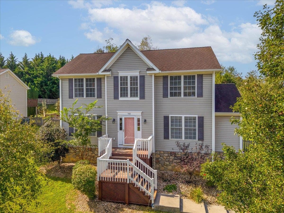 745 Independence Boulevard, Christiansburg, VA, photo 1 of 40