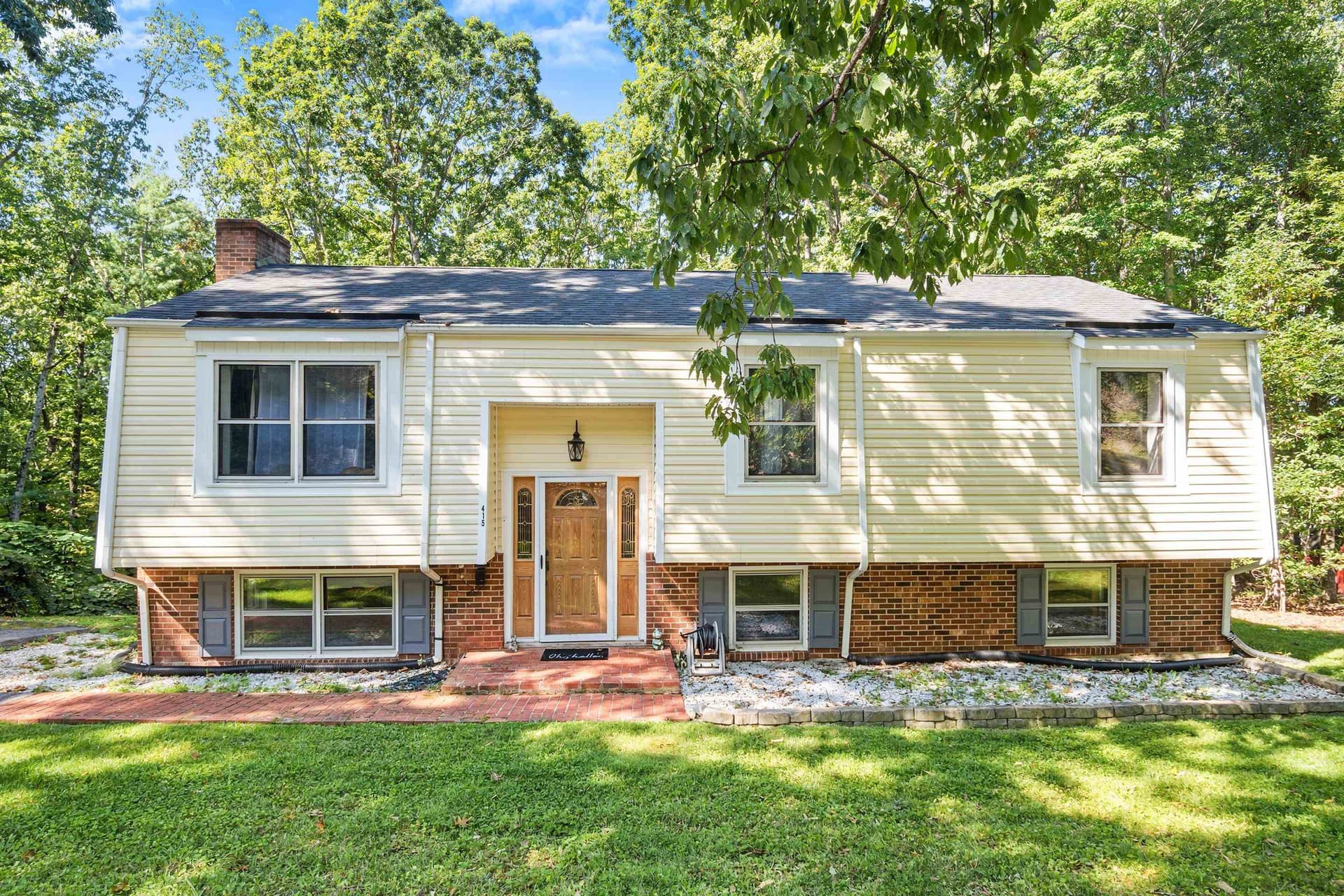 415 Tomahawk Drive, Christiansburg, VA, photo 1 of 40